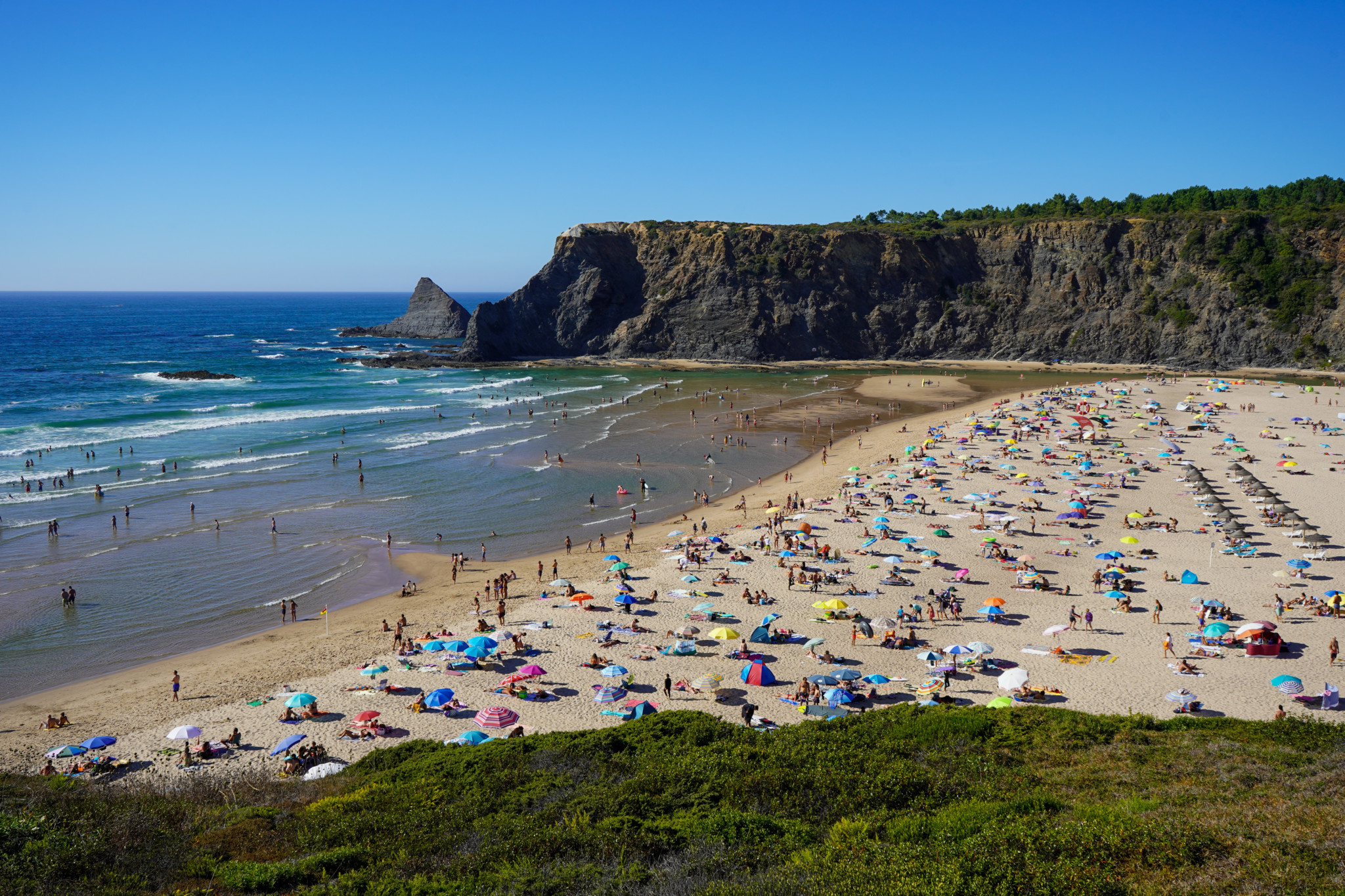 Ausblick auf Odeceixe Strand von oben