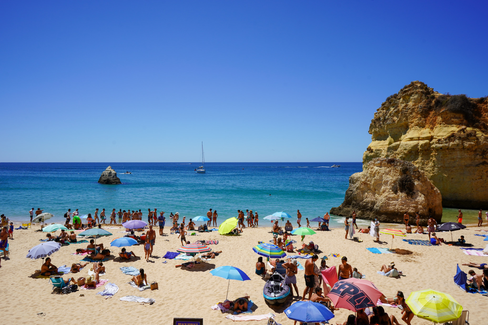 Praia dos Tres Irmaos