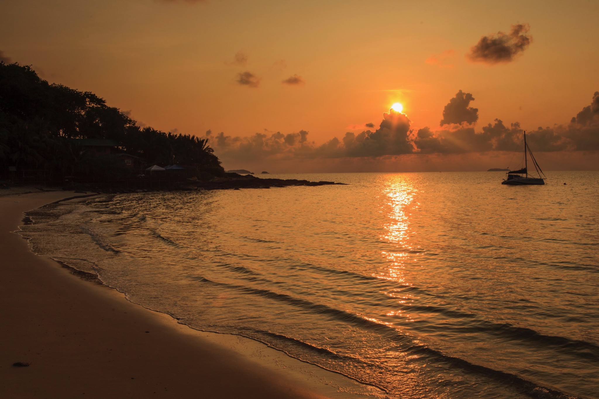 Sonnenuntergang in Koh Samet in Südthailand