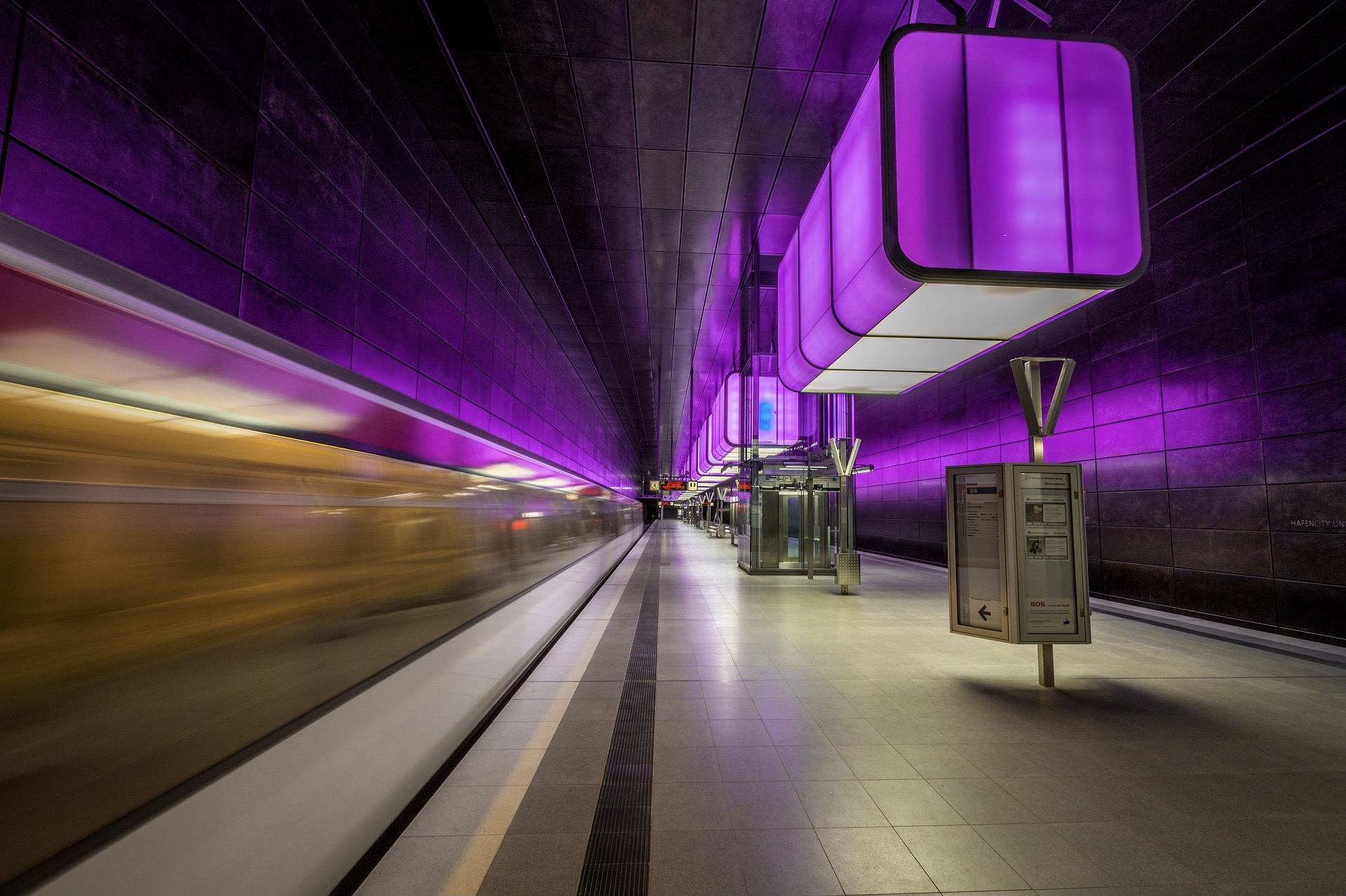 Die U-Bahn-Station Hafencity ist einer der wichtigsten Hamburg Insider Tipps für Architektur-Fans