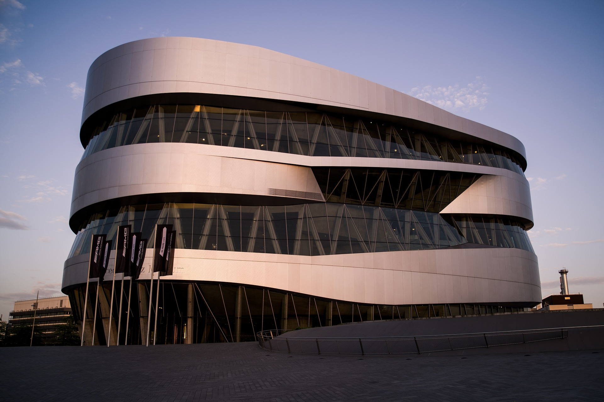 Ein guter Ausflugstipp: Das Mercedes-Benz-Museum in Stuttgart