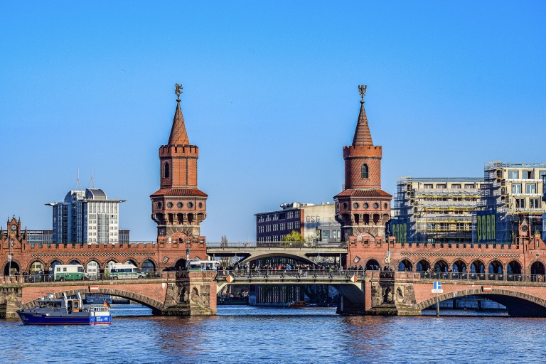 Oberbaumbrücke in Berlin Friedrichshain