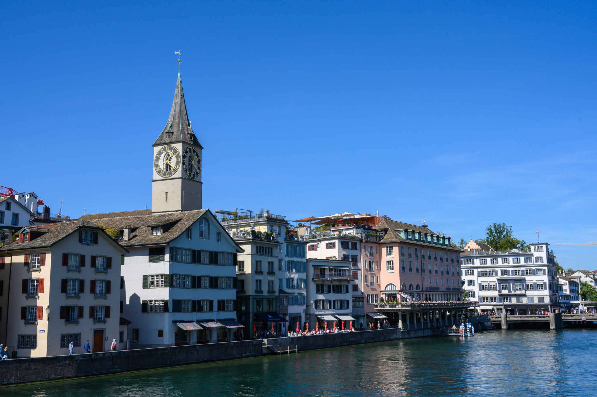 St. Peter gehört zu den Zürich Sehenswürdigkeiten