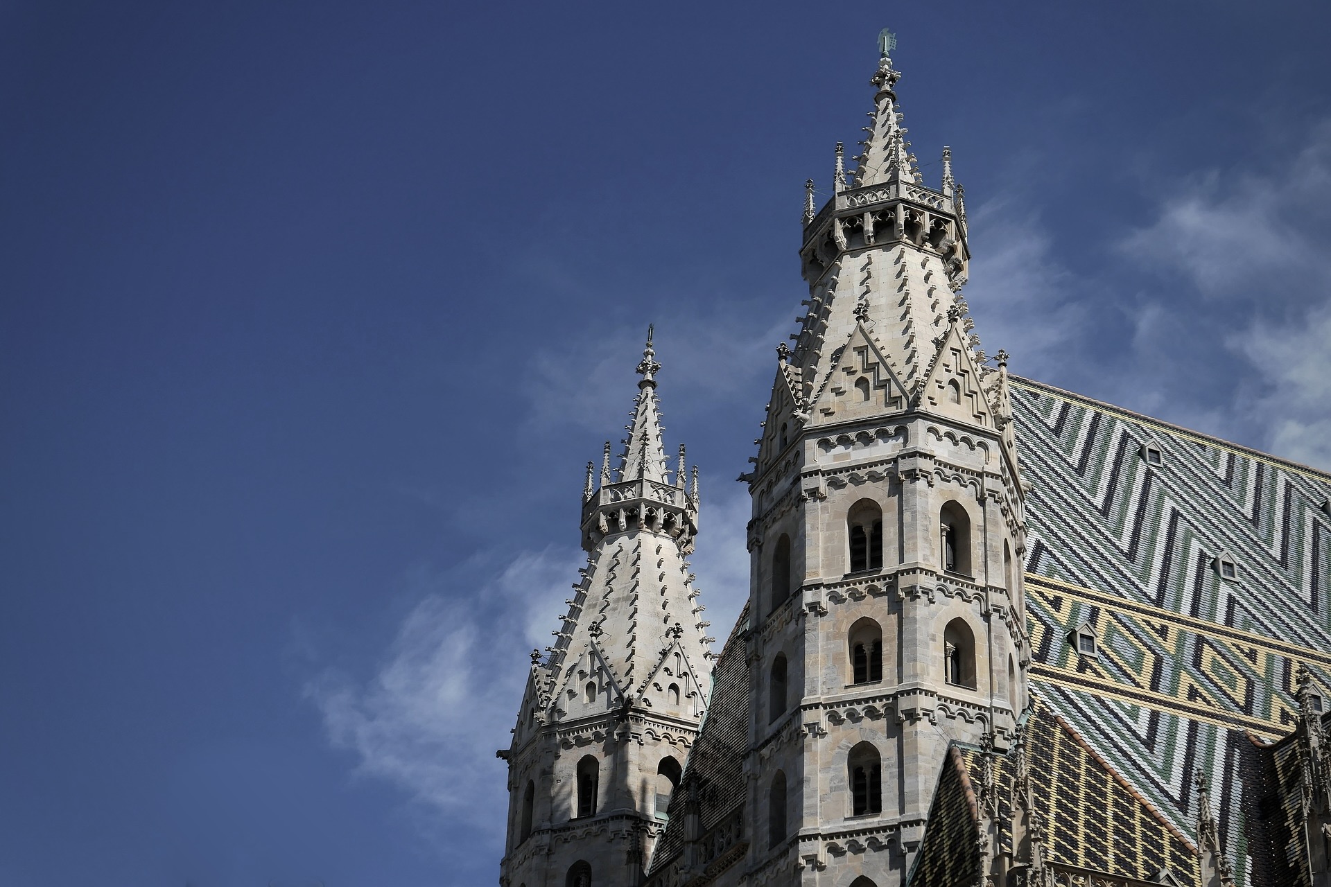 Der Stephansdom in Wien mit seinen Türmen