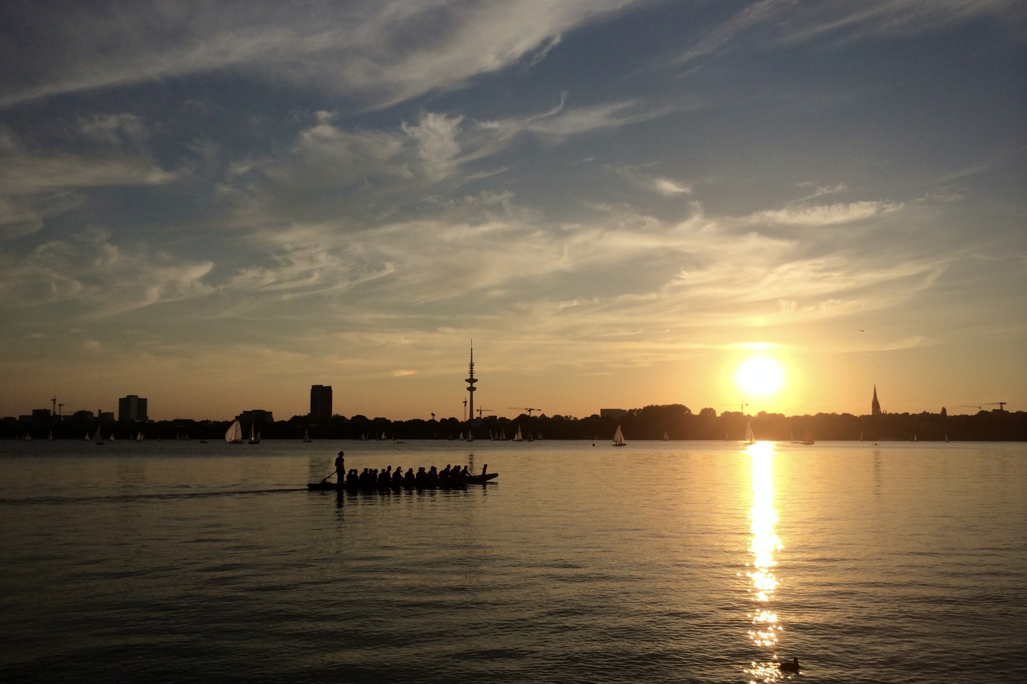 Hamburg Tipps: Insider gehen an die Alster zum Sonnenuntergang
