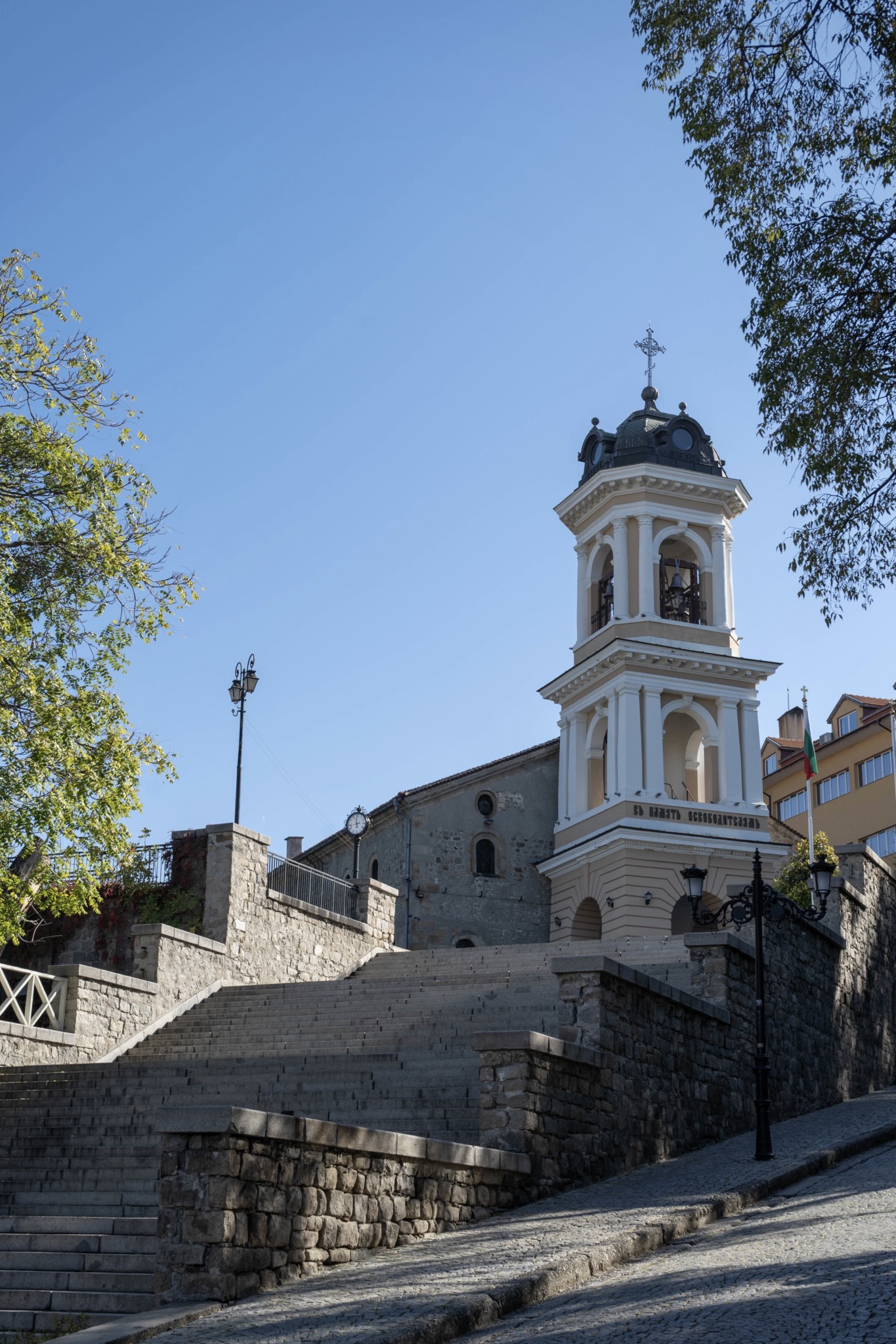 Ein Städtetrip in Europa nach Plovdiv führt einen zu schönen Kirchen