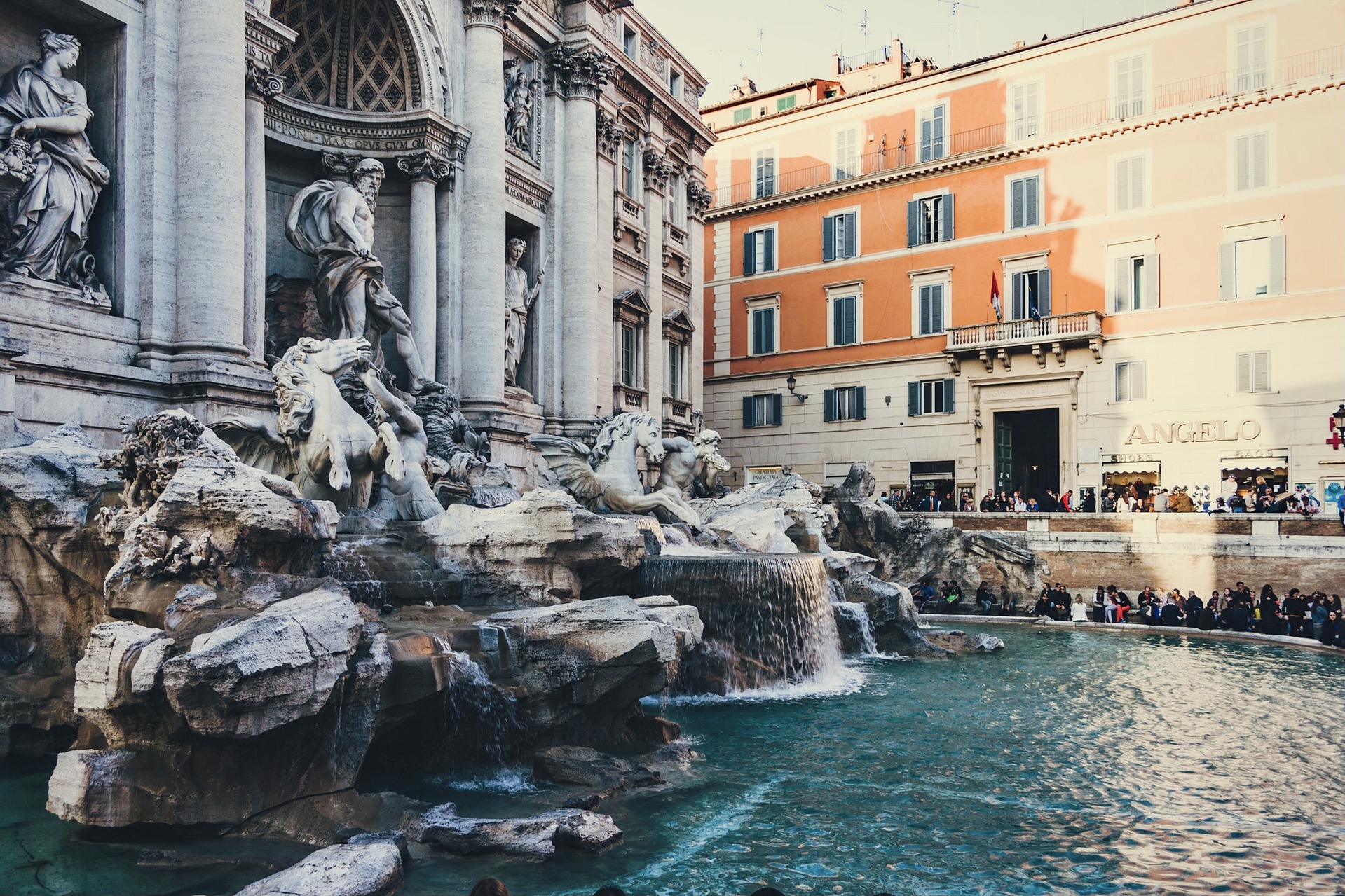Der Trevi-Brunnen macht Rom zu einer der schönsten Städte in Europa