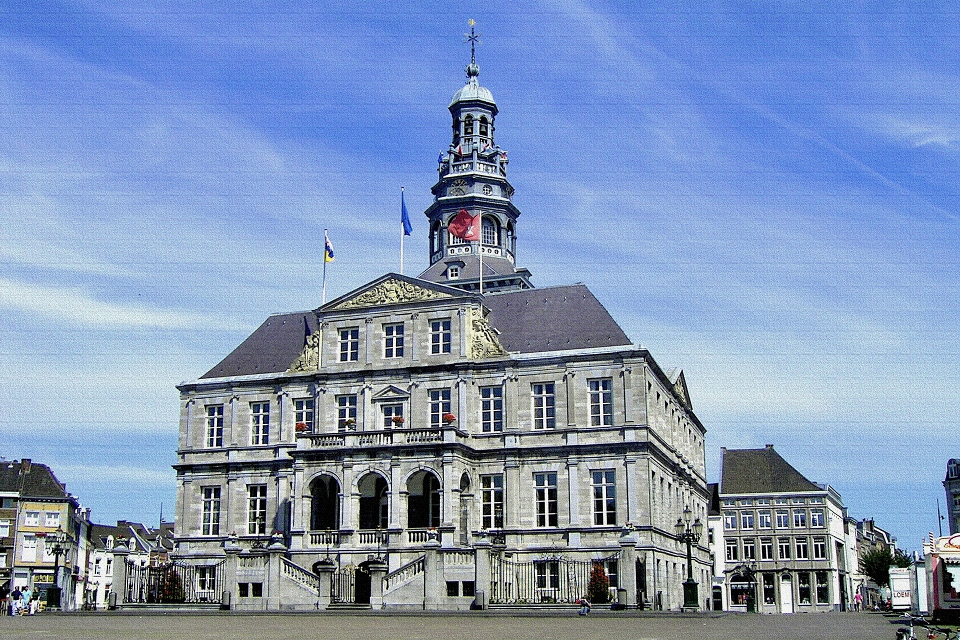 Das Rathaus in Maastricht macht die Stadt zu einem tollen Ausflugsziel