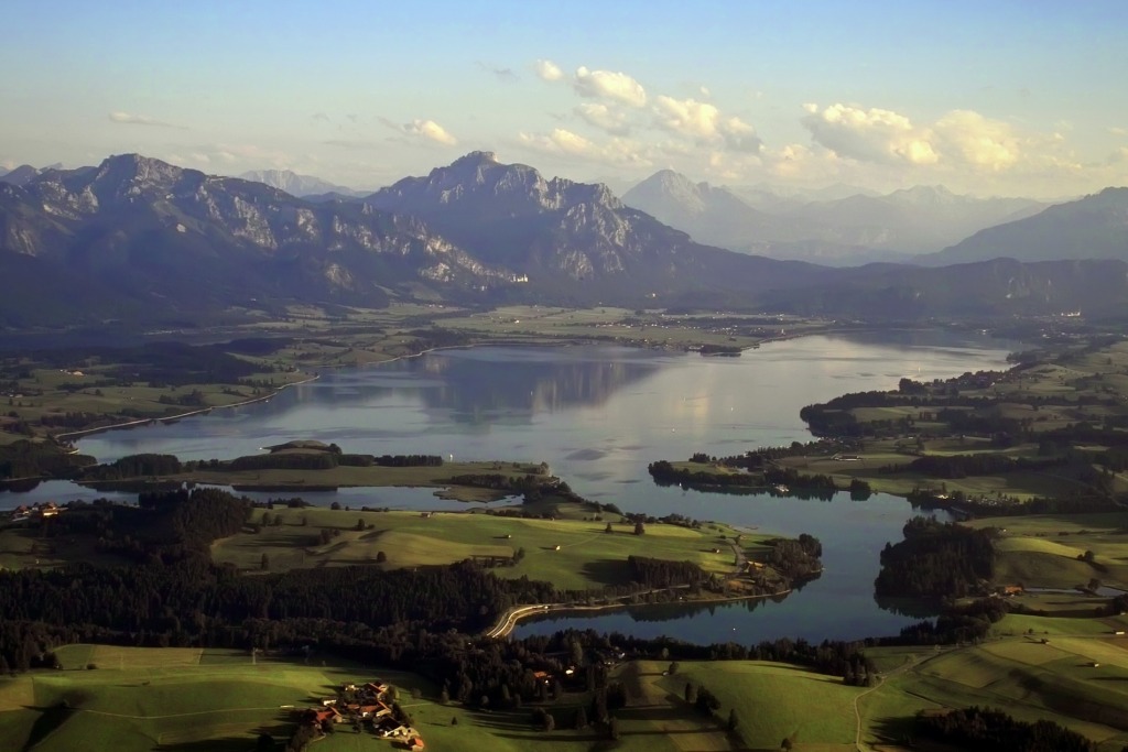 Unter den Seen in Bayern ist der Forggensee beliebt