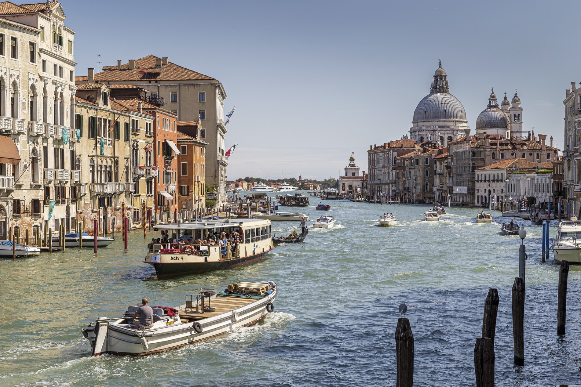Der Canal Grande und die Kirche Santa Maria della Salute