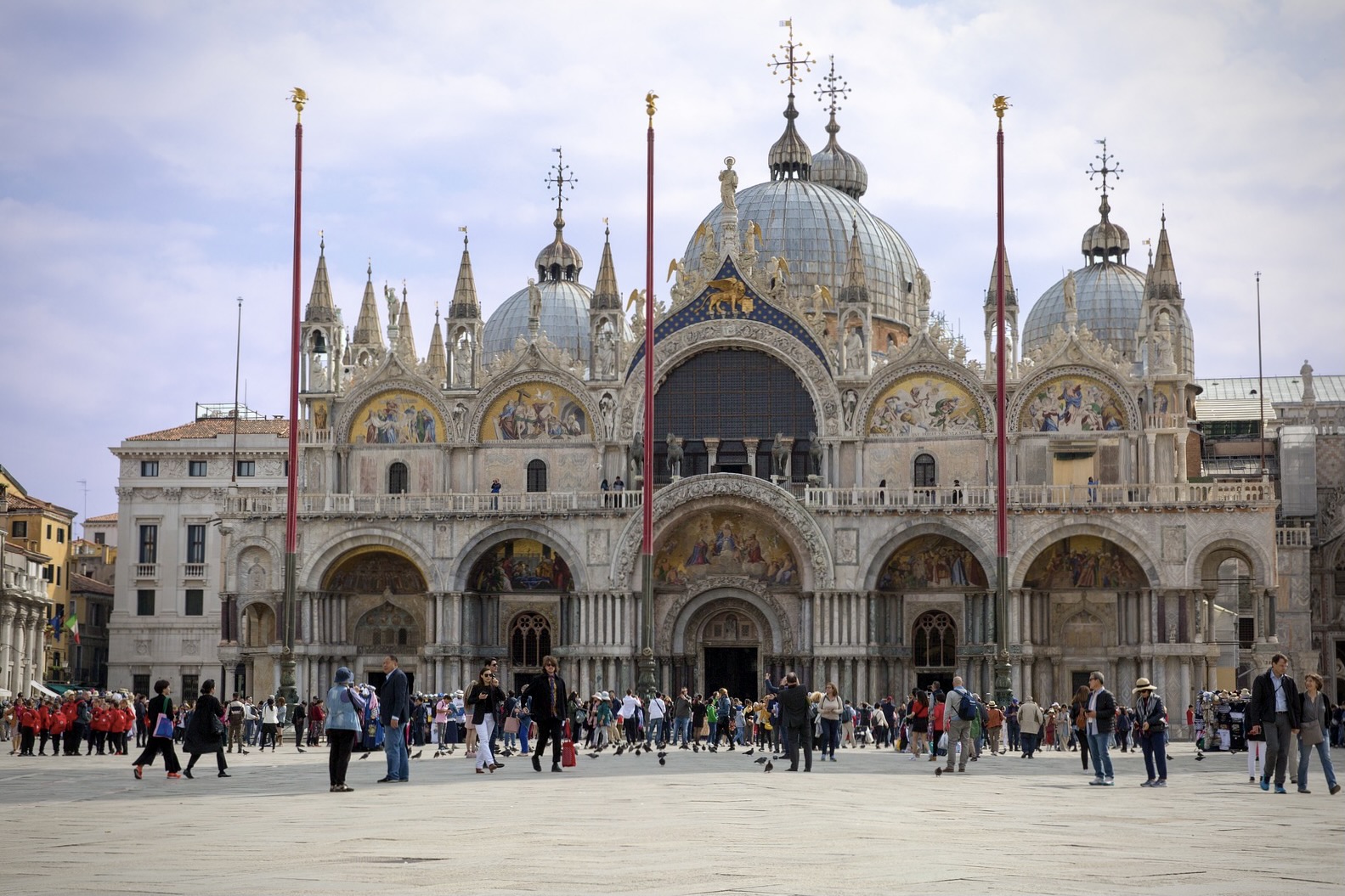 Der Markusdom Basilica di San Marco ist ein Venedig Highlight