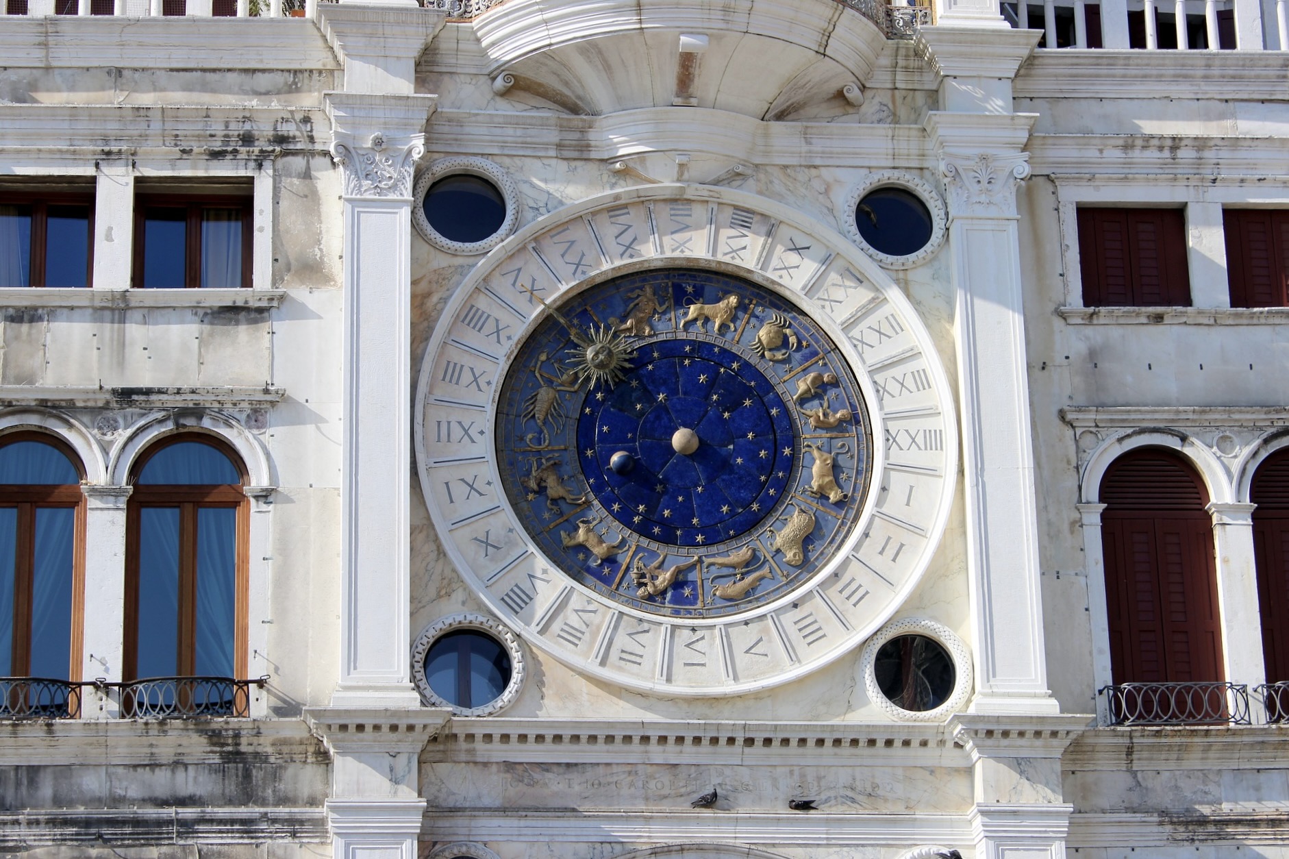 Der Uhrenturm Torre Dell Orologio in Venedig