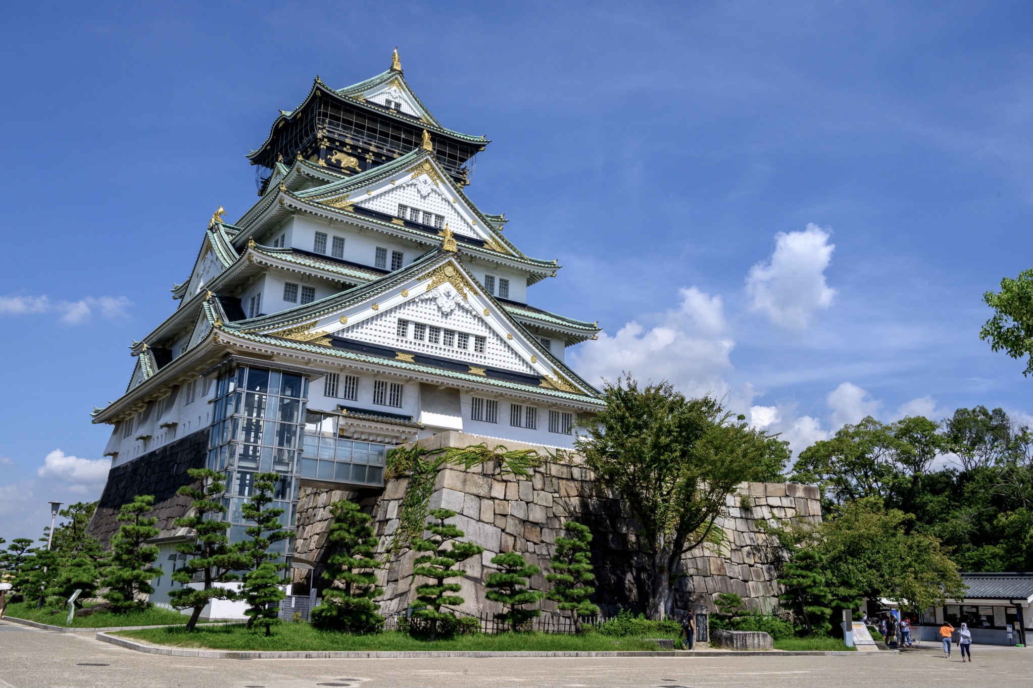 Das Osaka Castle macht Japan zu einem der besten Reiseziele im Mai