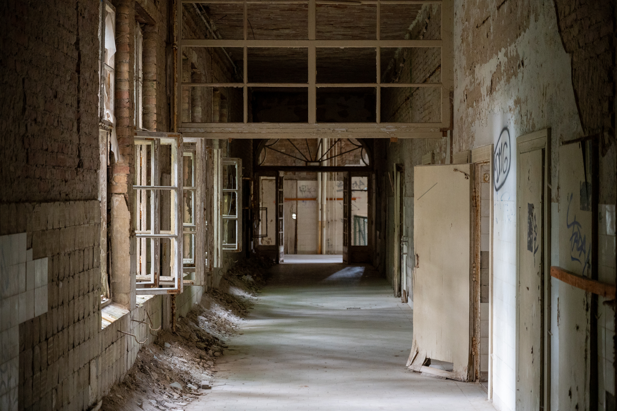 Die Innenbereich der Alten Chirurgie sind ein Lost Place in Brandenburg