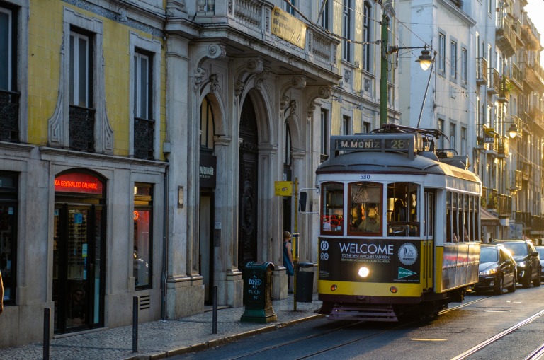 Mit der Tram 28 durch Lissabon