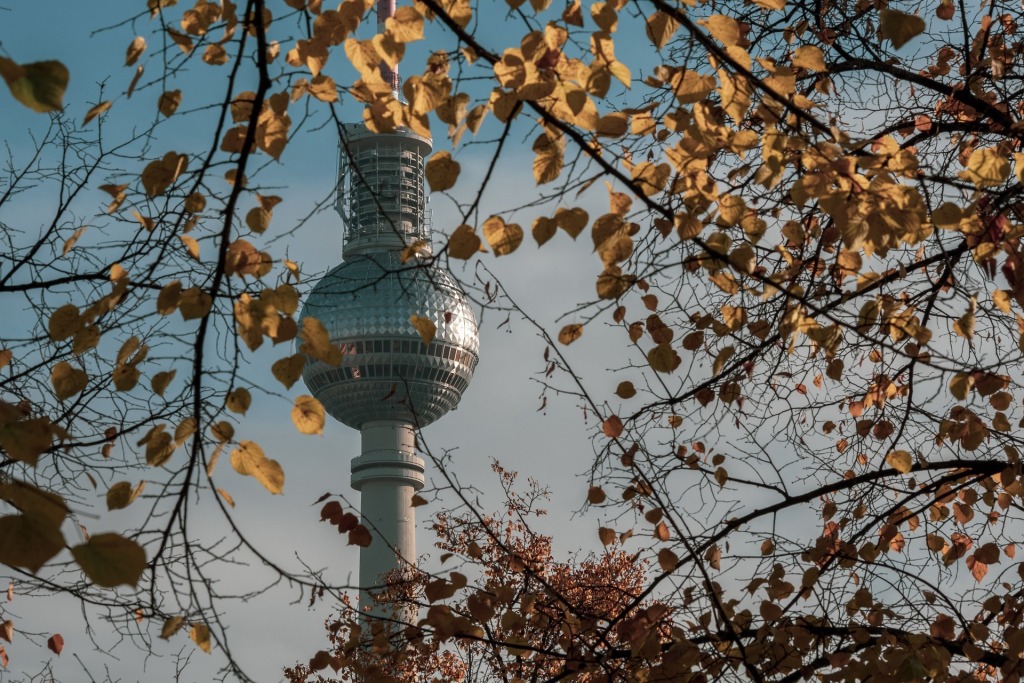 Fernsehturm Berlin im Herbst