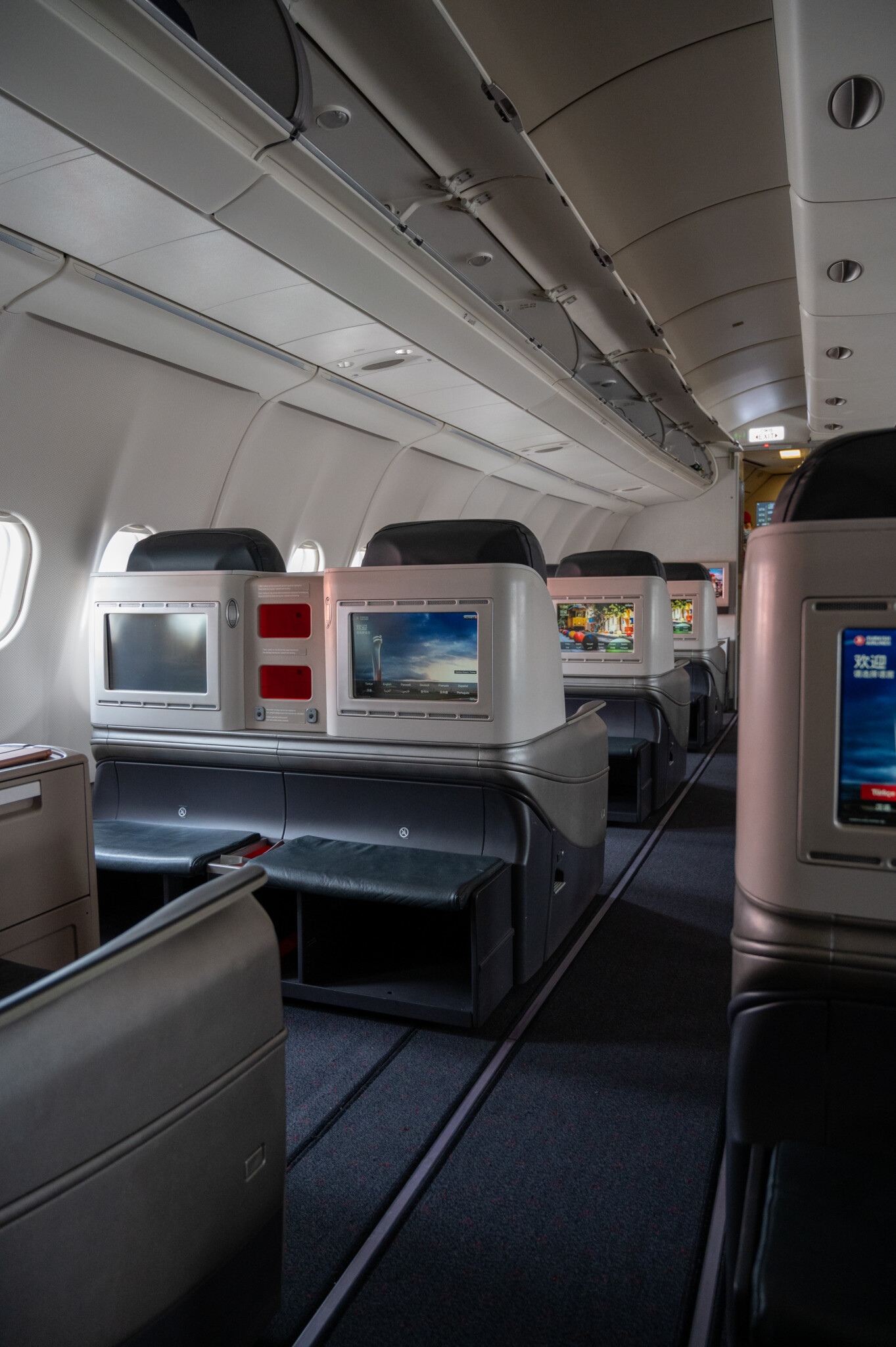 Die Bildschirme in der Business Class im A330-300 von Turkish Airlines