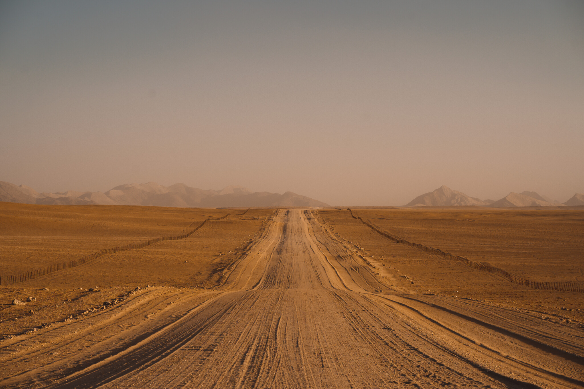 Straßen in der Namib