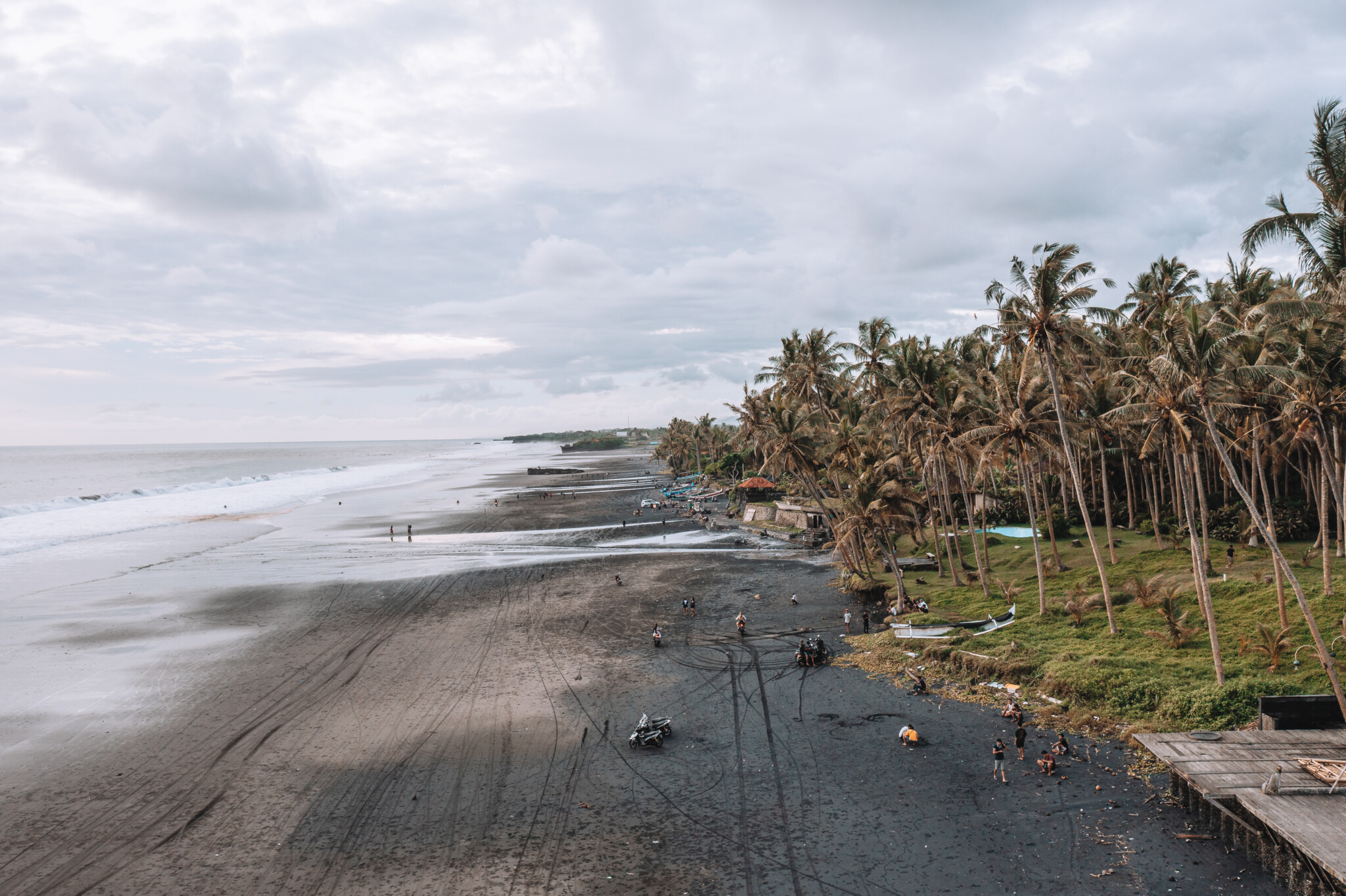 Der Strand Pantai Pasut ist als Black Beach bekannt und einer der schönsten Strände in Bali