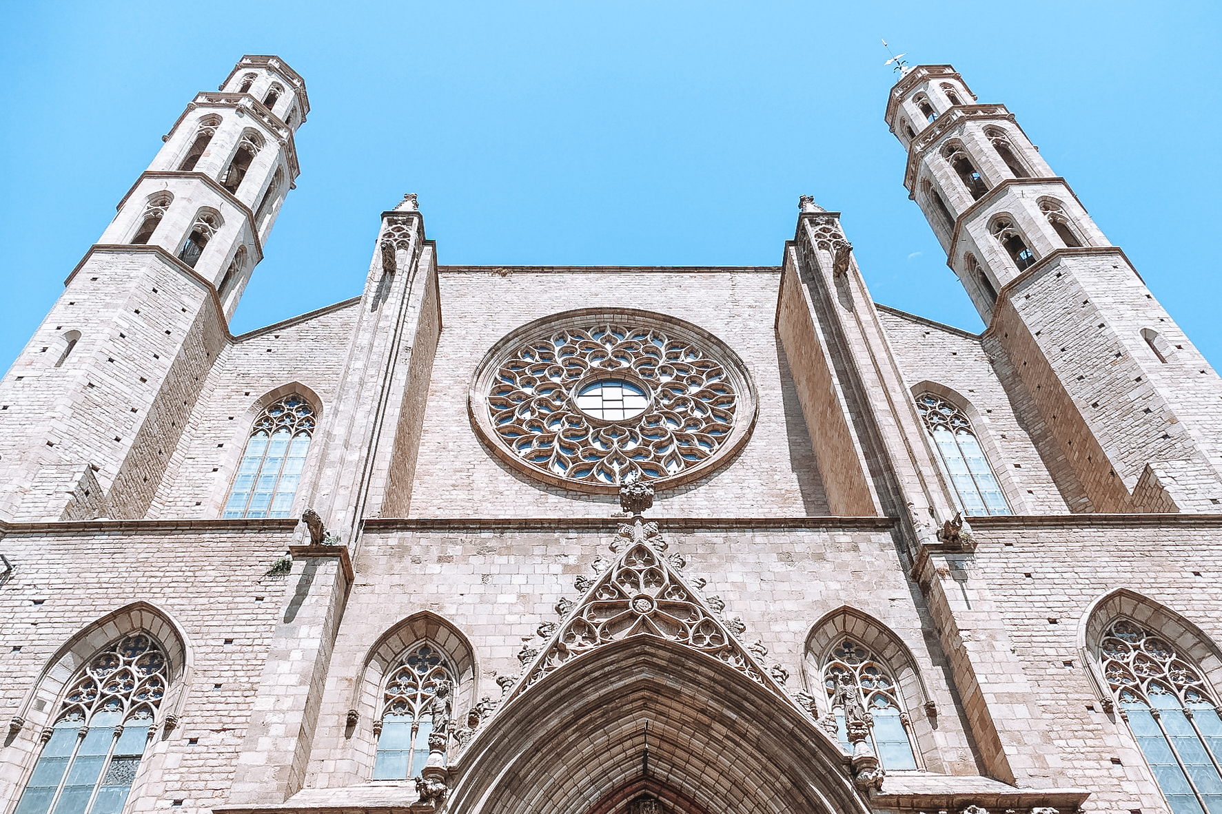 Die Kirche Santa Maria del Mar ist ein Highlight in Barcelona