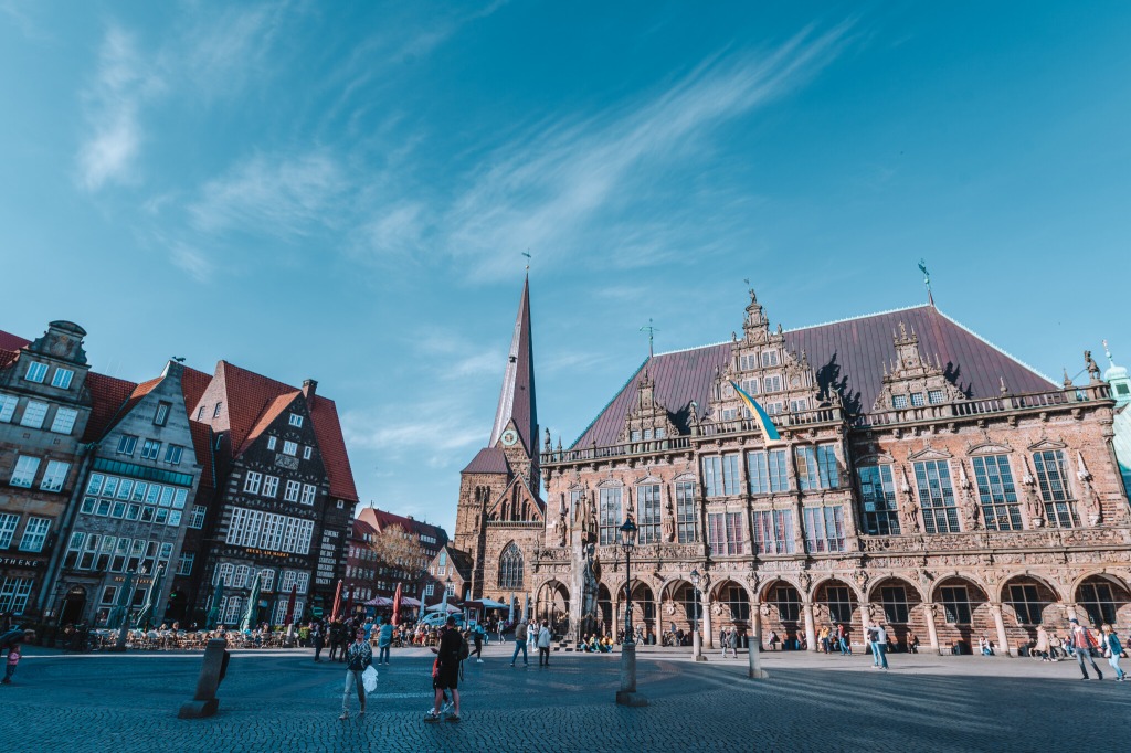 Der Marktplatz in Bremen hat gleich mehrere Sehenswürdigkeiten zu bieten