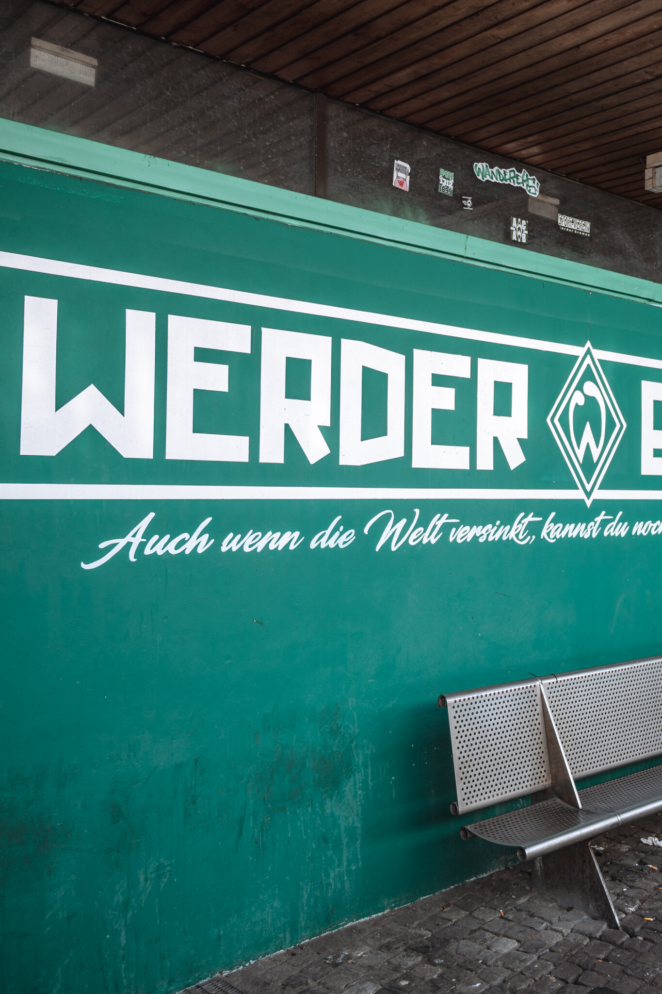Der Schriftzug von Werder Bremen am Werderimbiss