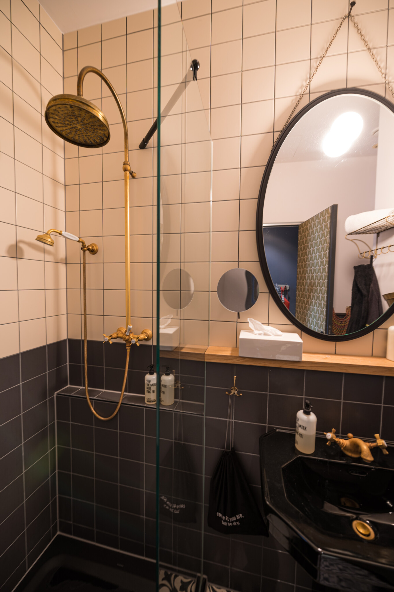 Badezimmer 25hours Hotel München
