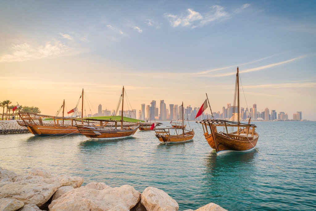 Die Dhow-Boote gehören zu den Highlights unter den Doha-Sehenswürdigkeiten