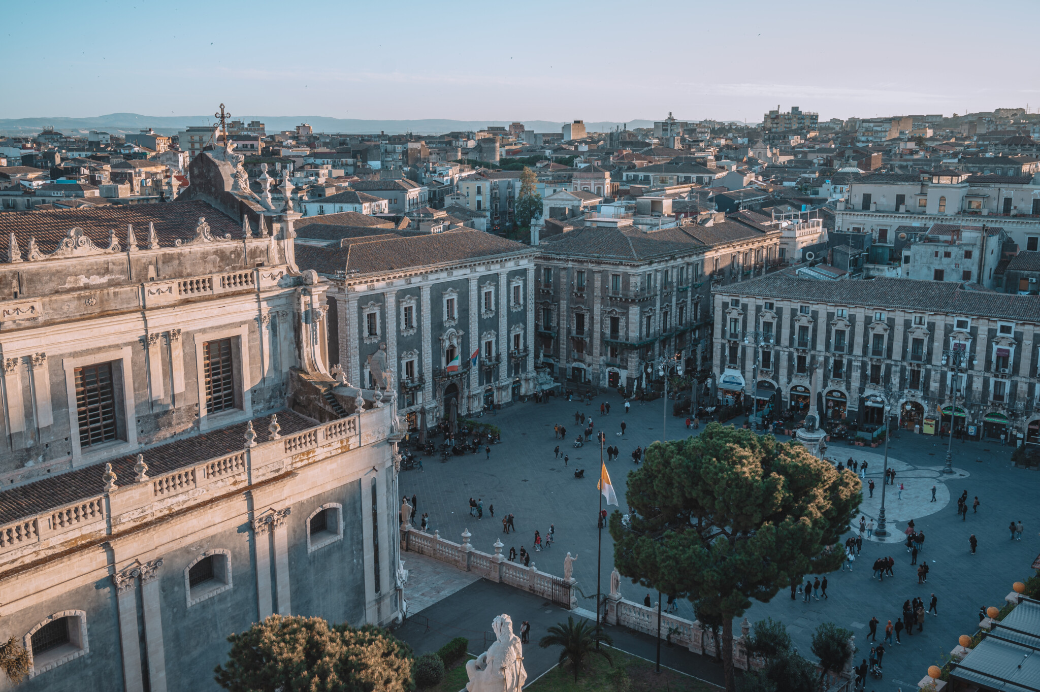 Die Highlights des Piazza del Duomo in Catania von oben