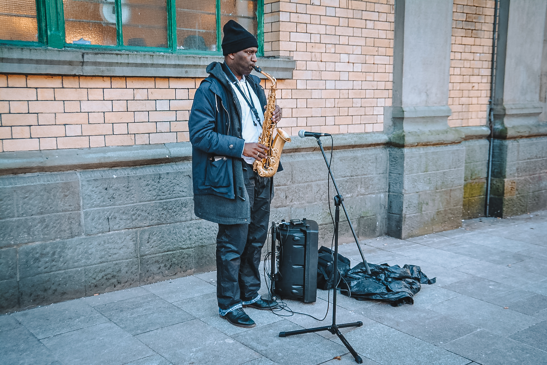 Ein irischer Straßenmusiker 