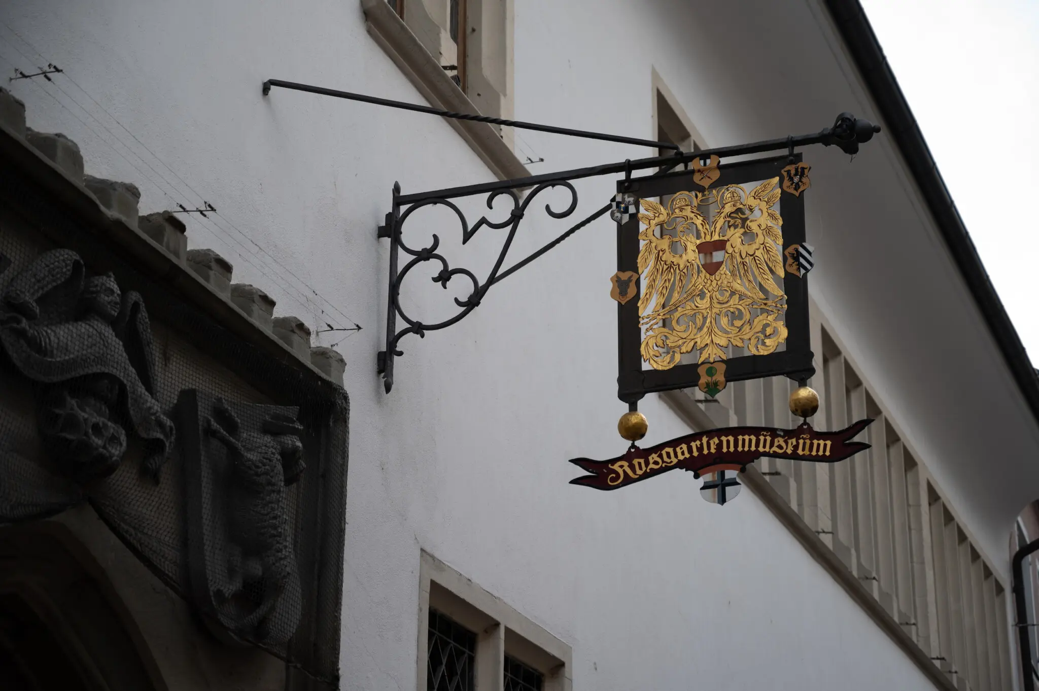 Auch das Rosgartenmuseum solltet ihr nicht verpassen