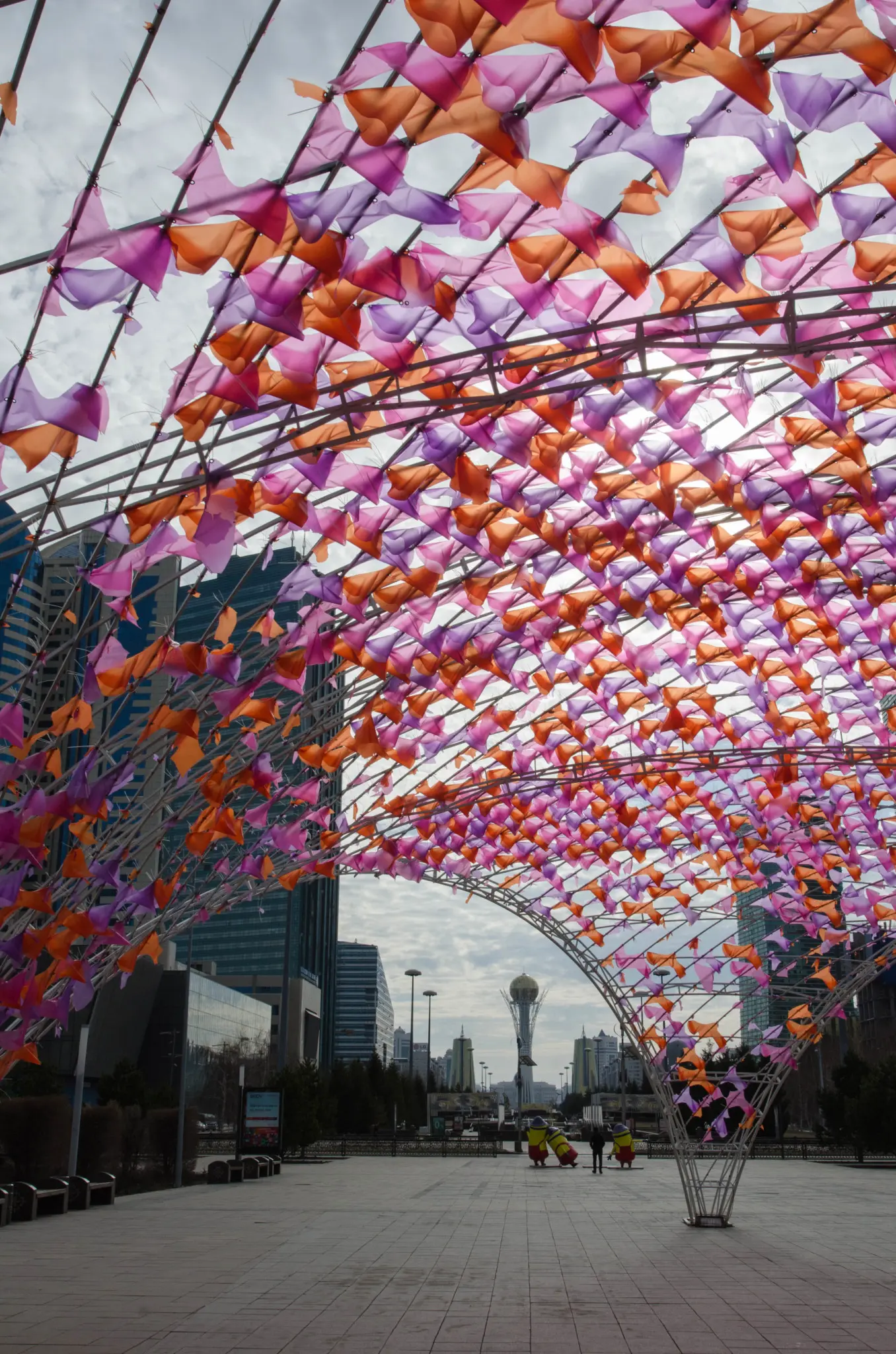 Besondere Kunstwerke in der Innenstadt von Astana