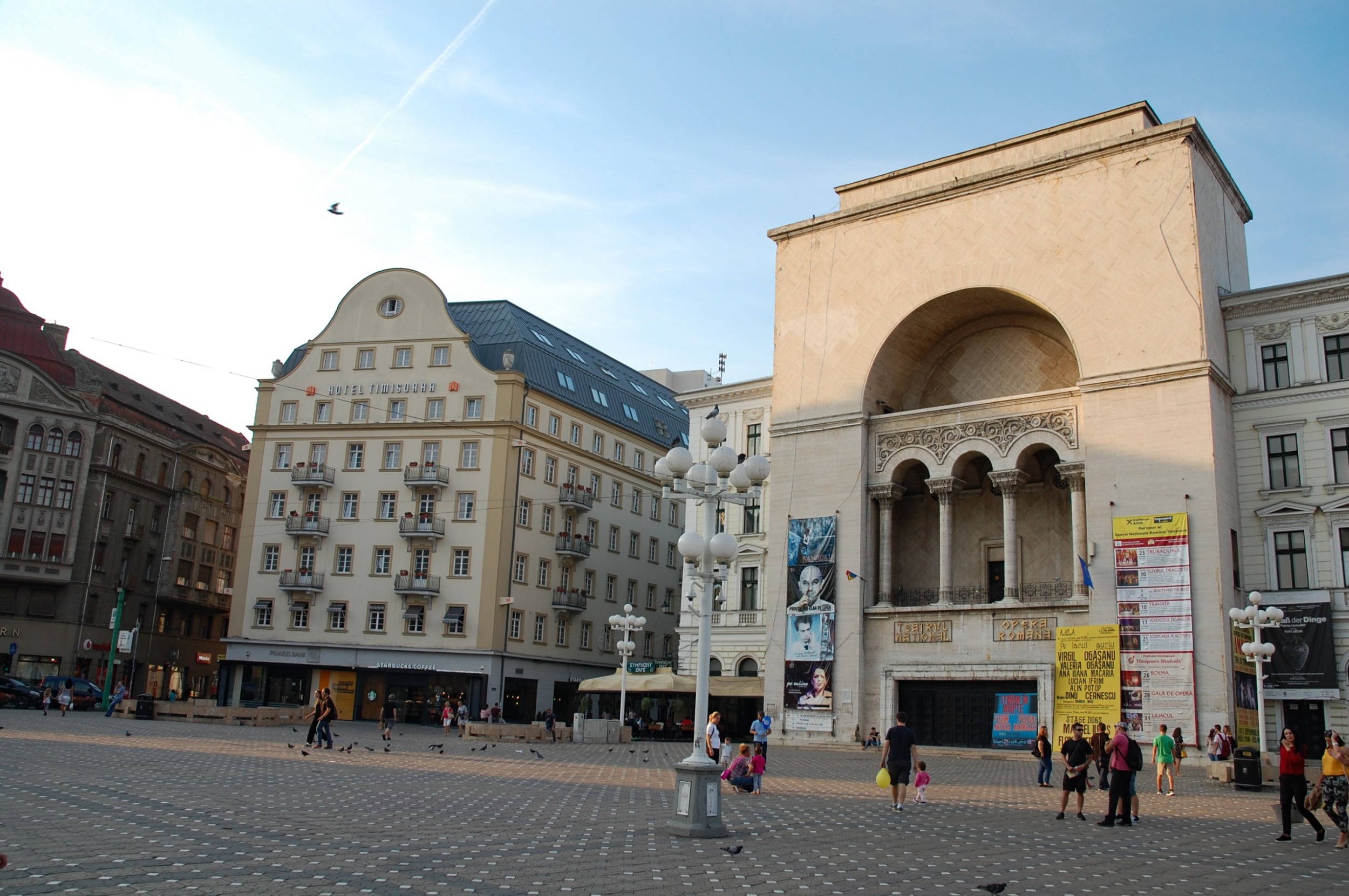 Das Nationaltheater und die Oper in Timișoara gehören zu den beliebtesten Sehenswürdigkeiten in Timișoara
