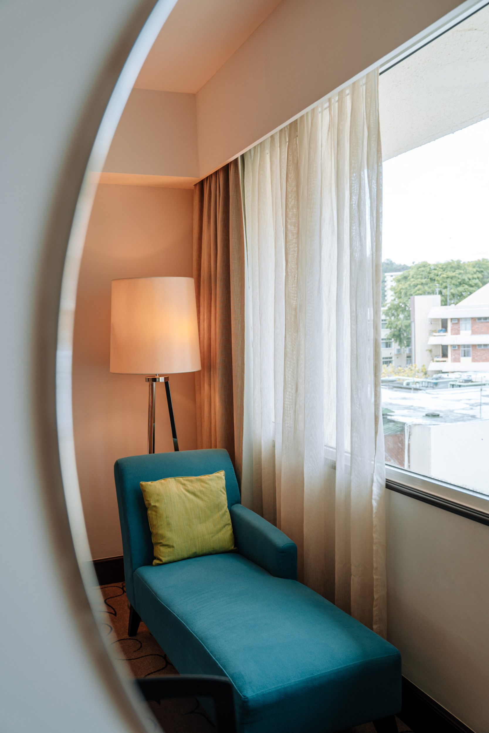 Stuhl im Zimmer des Radisson Blu Hotels in Bandar Seri Begawan