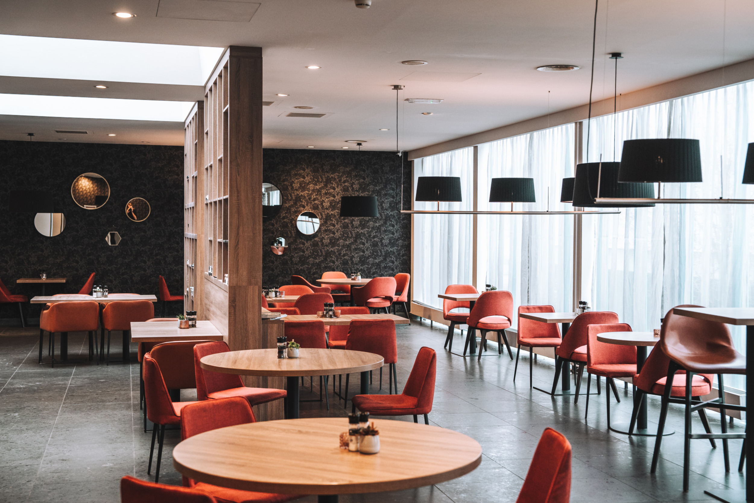 Im Restaurant des Ramada by Wyndham am Airport Schiphol könnt ihr lecker frühstücken