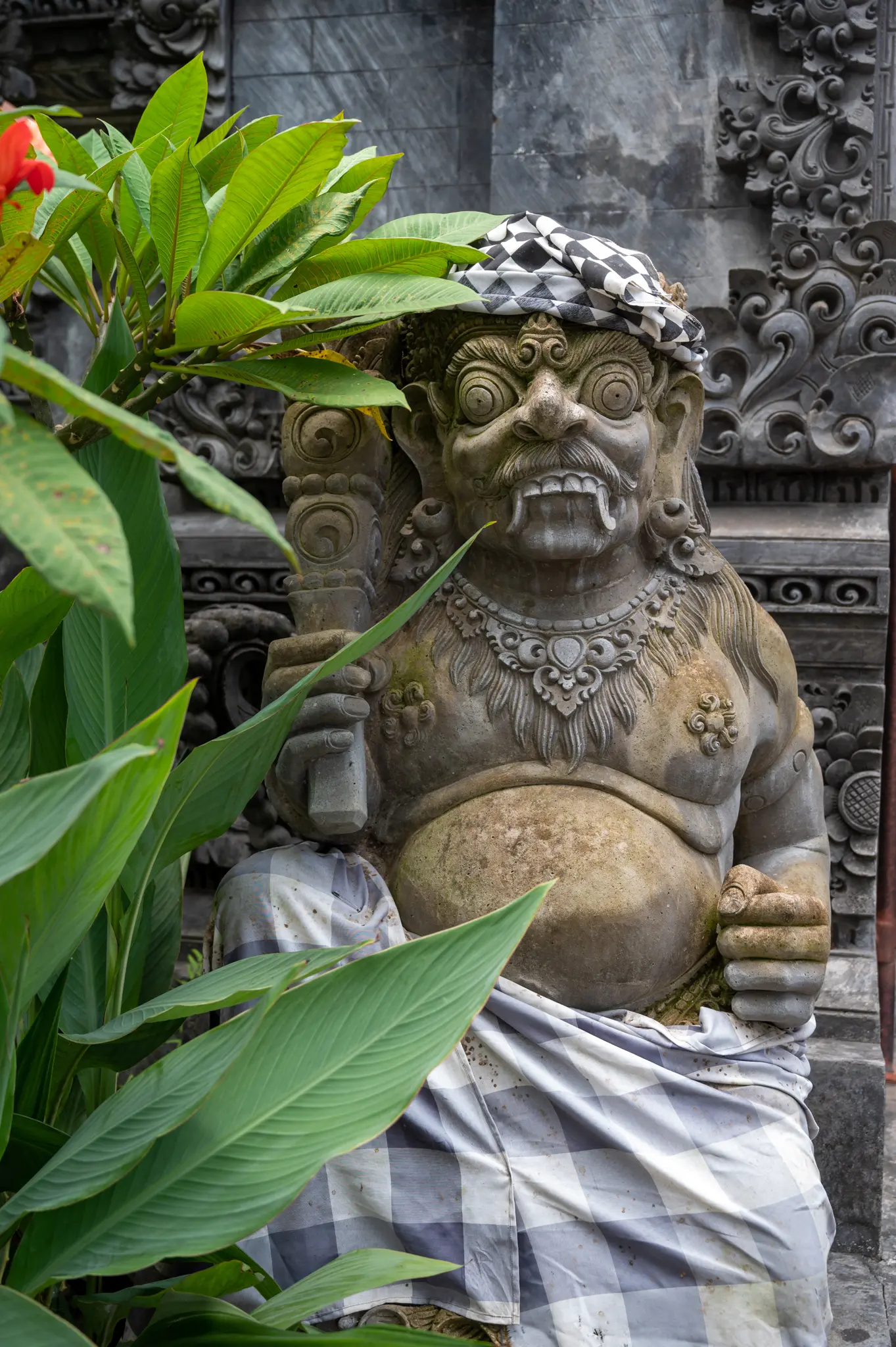 Statue im Tempel in Nusa Dua auf Bali