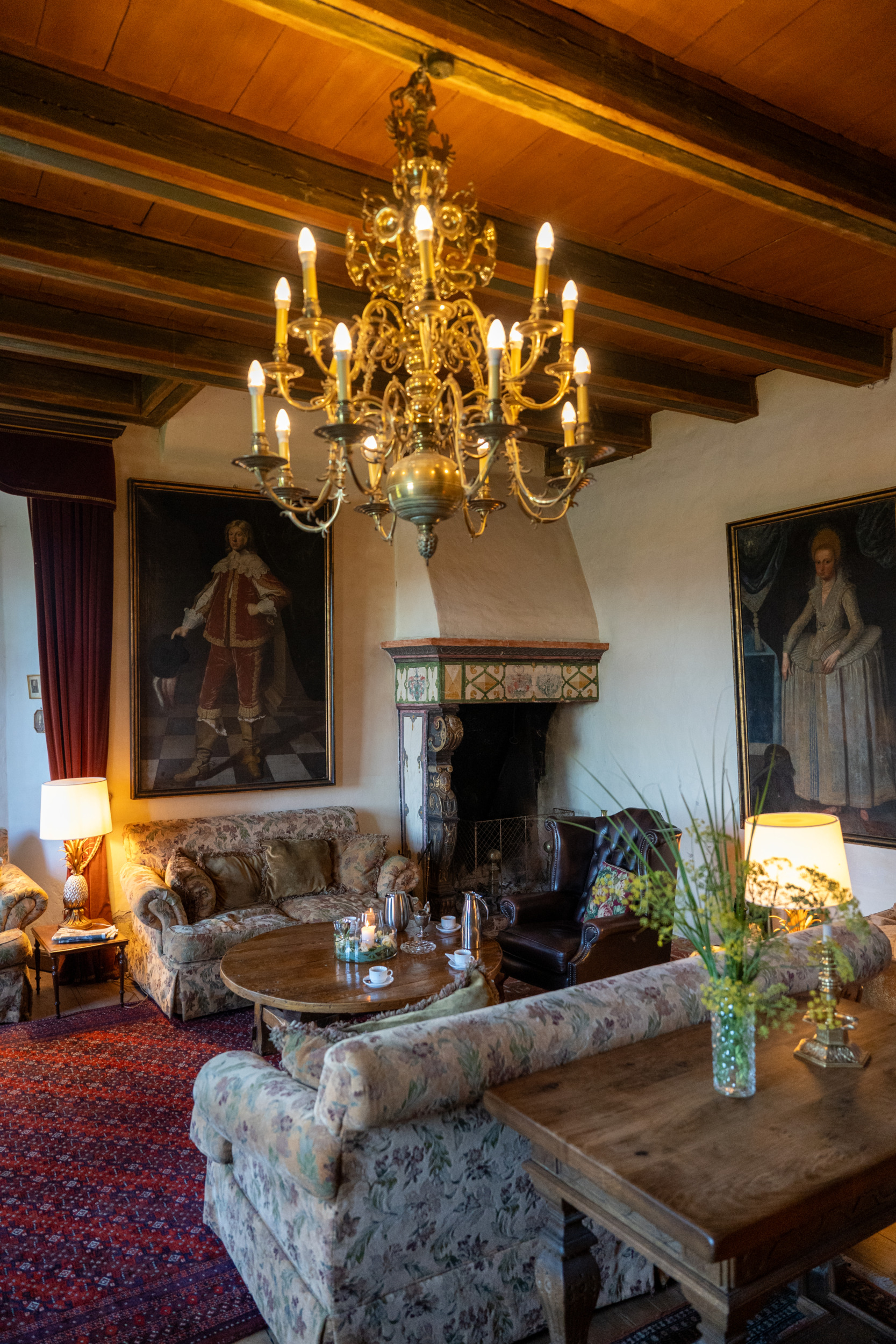 Historische Räume im Broholm Slot auf Fünen