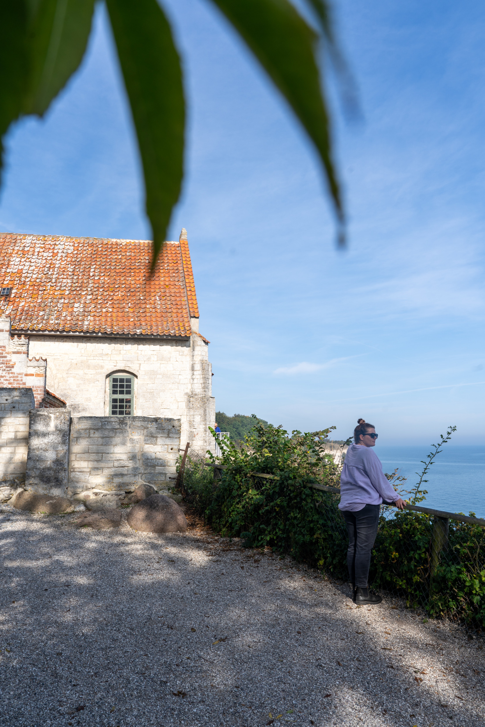 Von der Kirche in Højerup habt ihr den besten Blick auf die Klippen