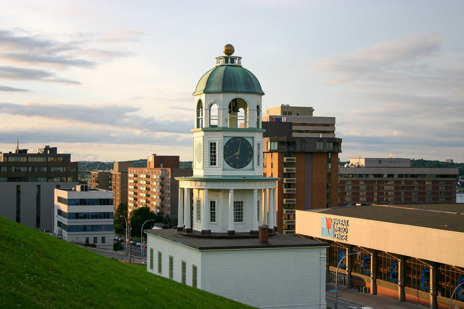 Der Uhrenturm befindet sich auf dem Zitadellenhügel von Halifax