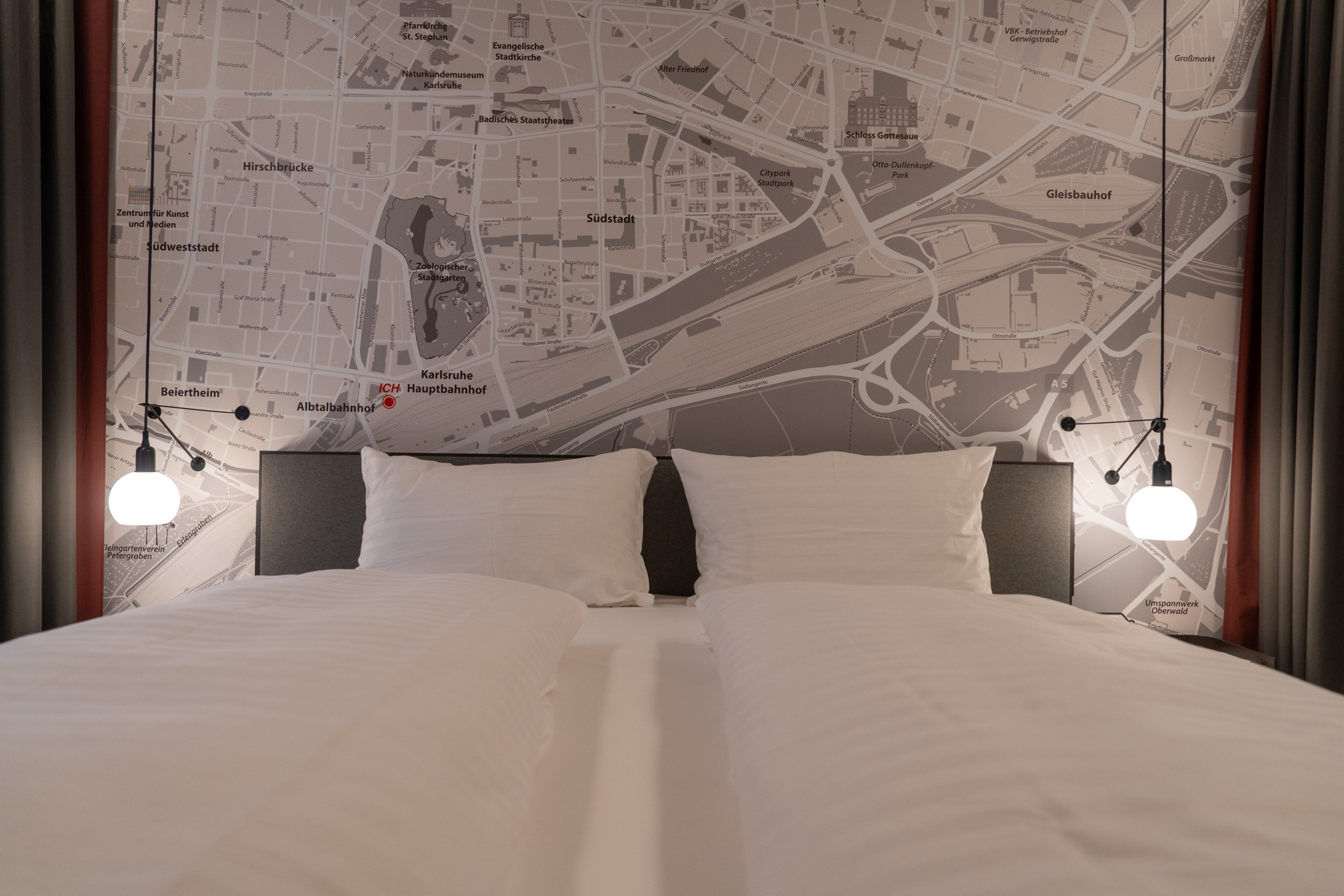 Die Zimmer des neuen Intercityhotels sind super modern