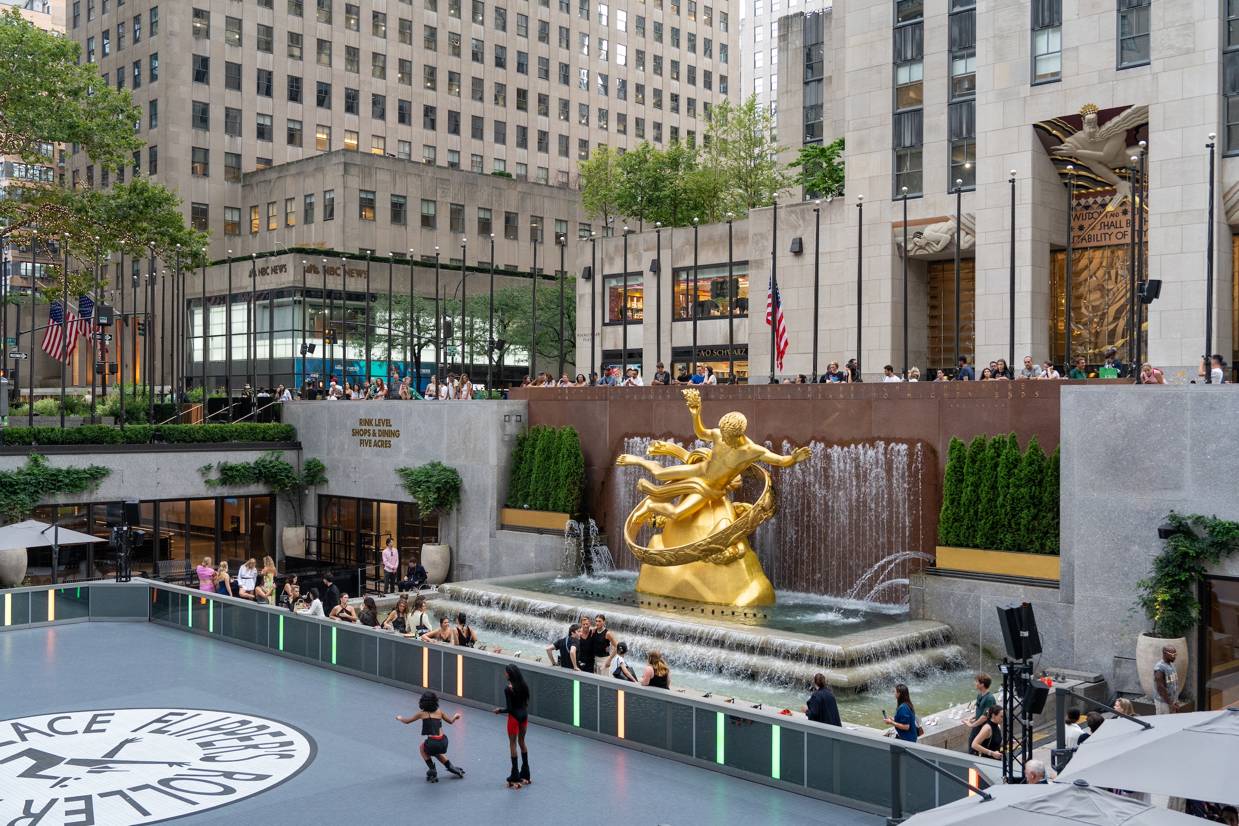 Das Rockefeller Center ist auch außerhalb der Weihnachtszeit einen Besuch wert