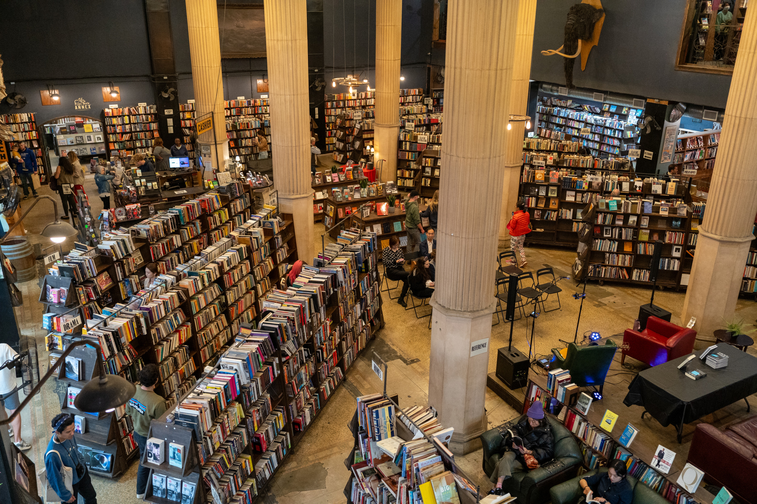 The Last Bookstore gehört zu den besonderen Los Angeles Sehenswürdigkeiten