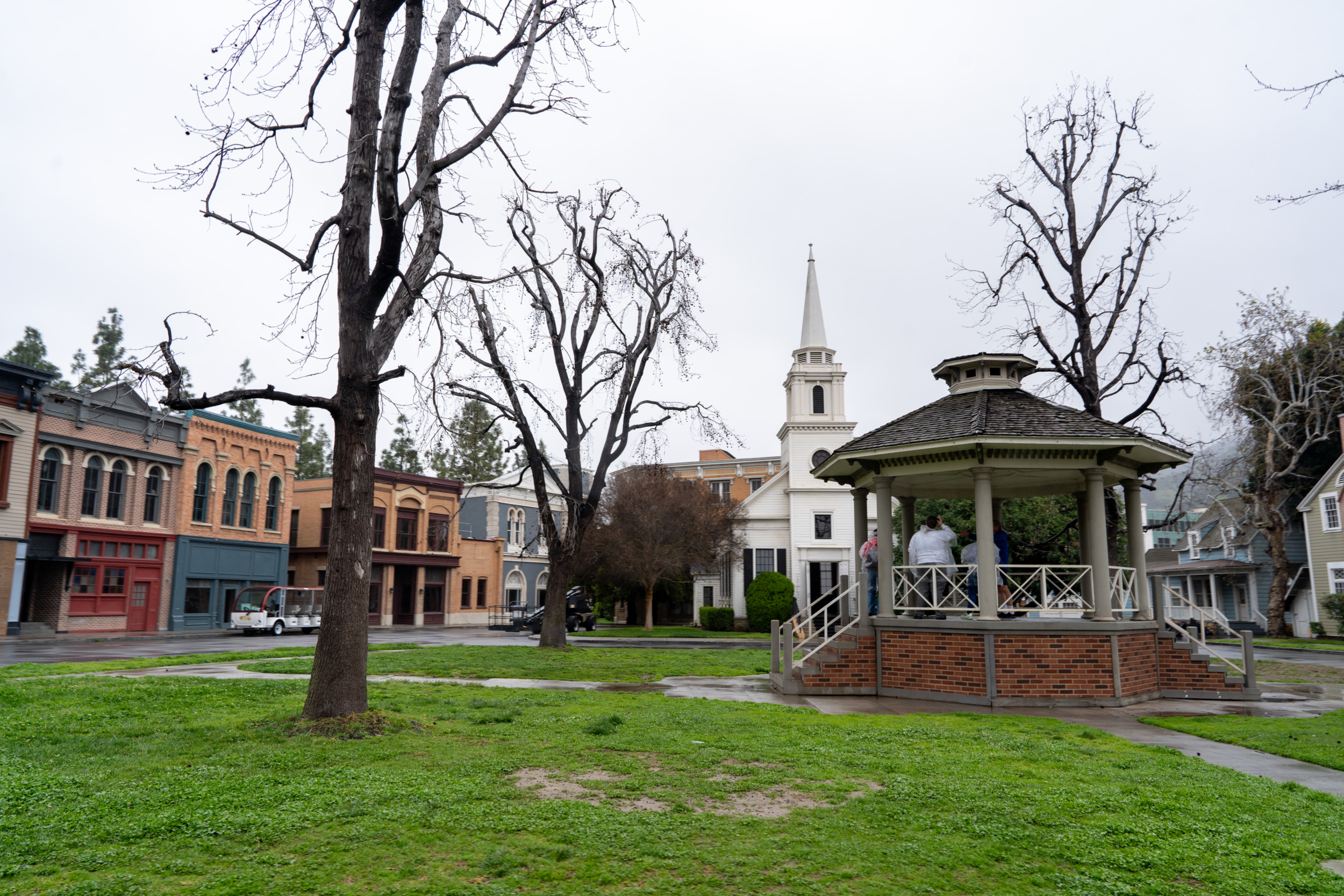 Na, wer erkennt diesen berühmten Pavillon in den Warner Bros. Studios?