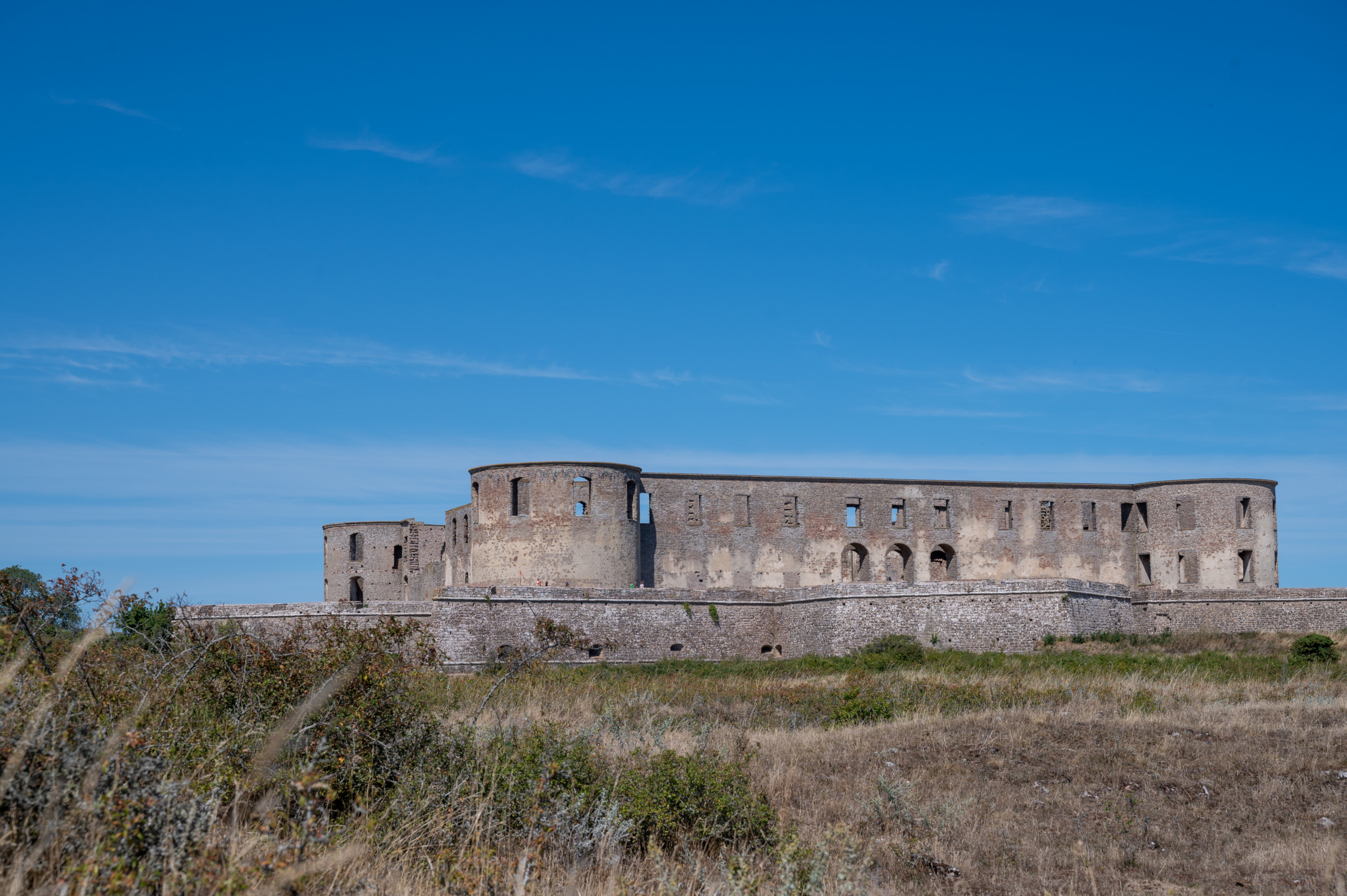 Die Burg Borgholm erlebt ihr am besten auf einem Rundweg