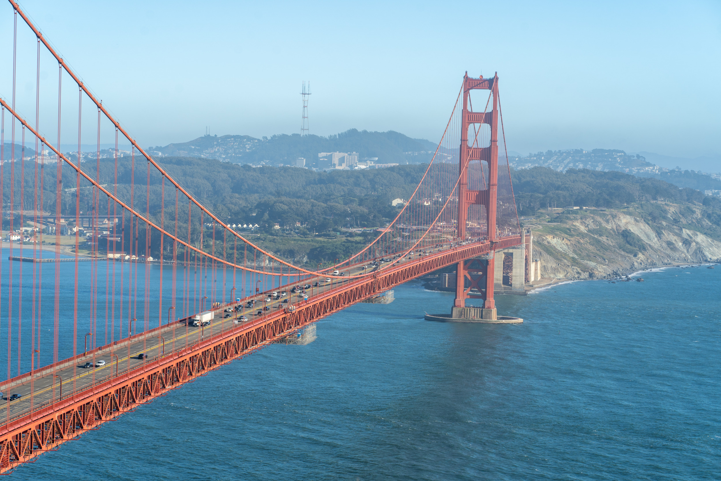Die Golden Gate Bridge ist sicher die bekannteste Sehenswürdigkeit in San Francisco