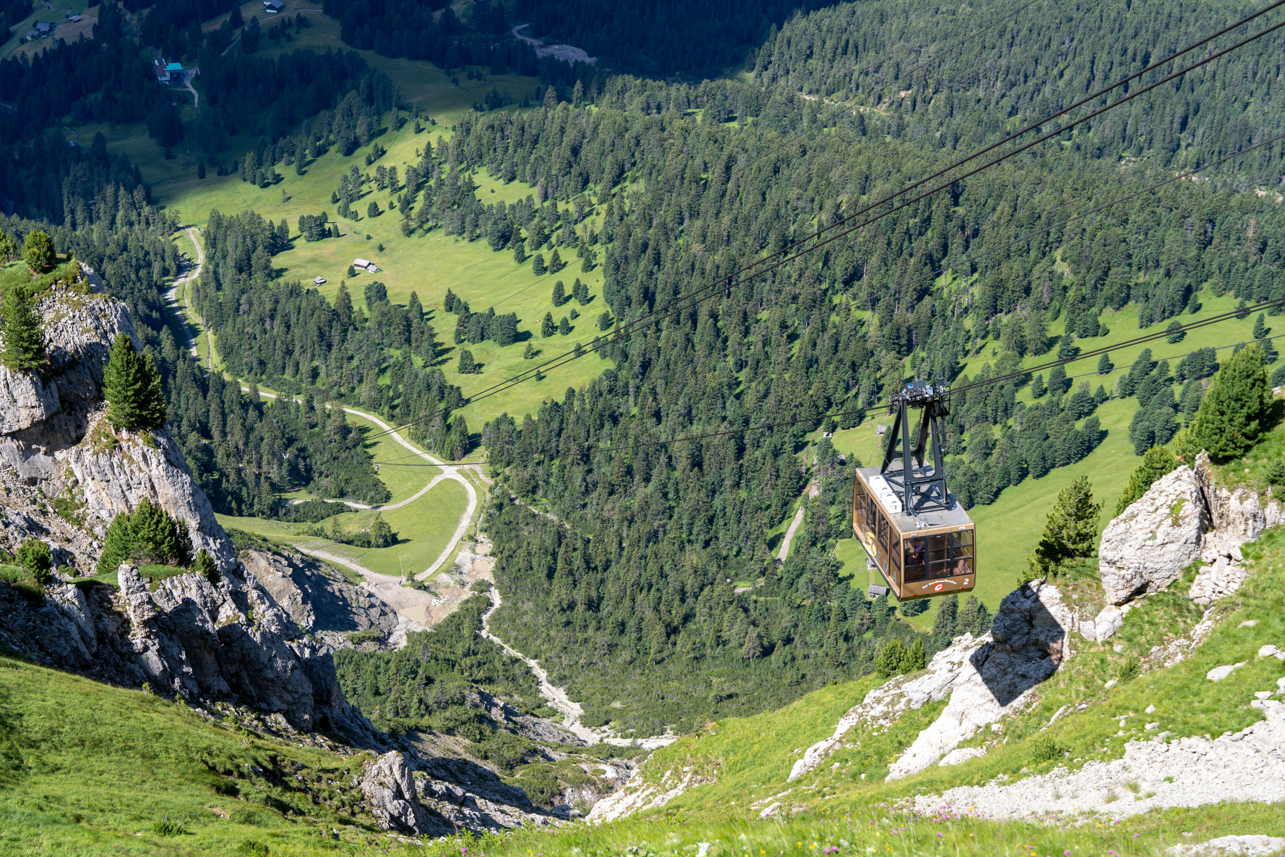 Mit der Gondel geht es hoch auf die Seceda