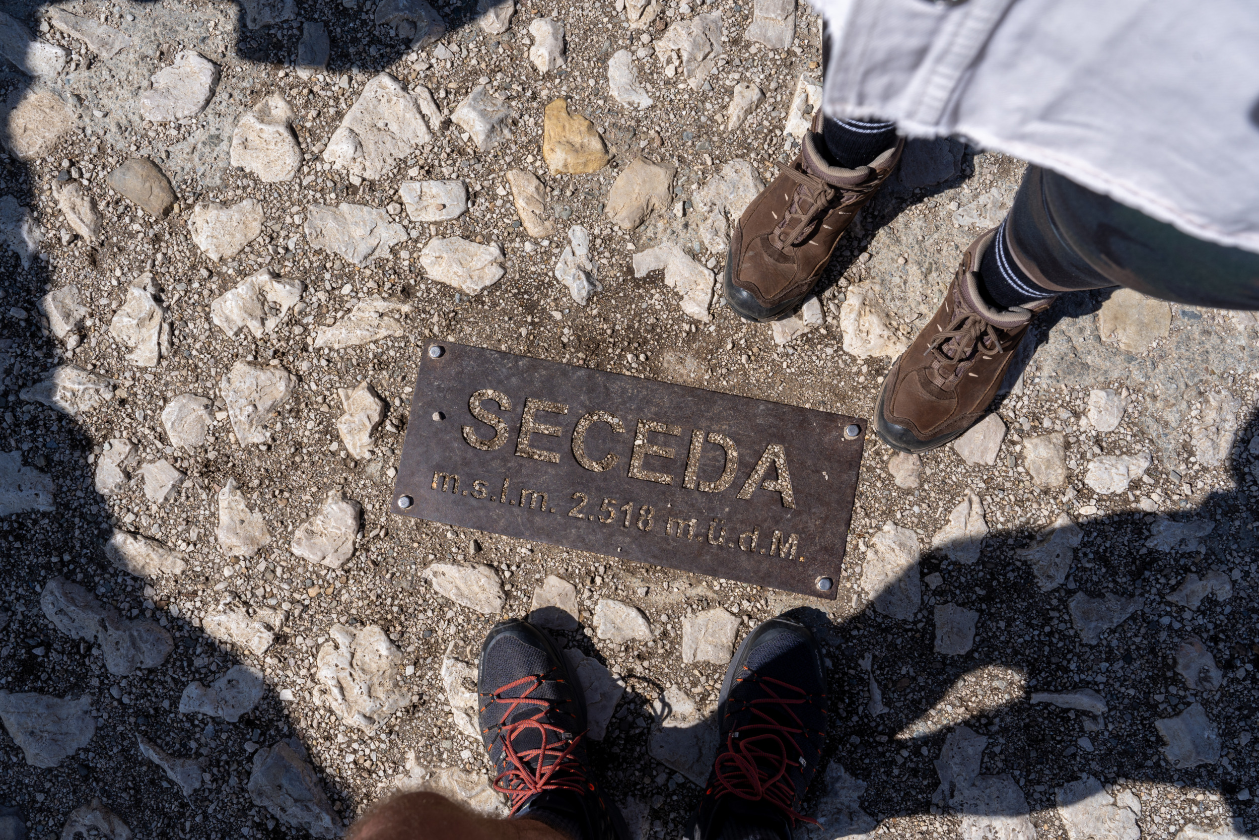 Das klassische Wanderschuhbild muss auch auf der Seceda sein