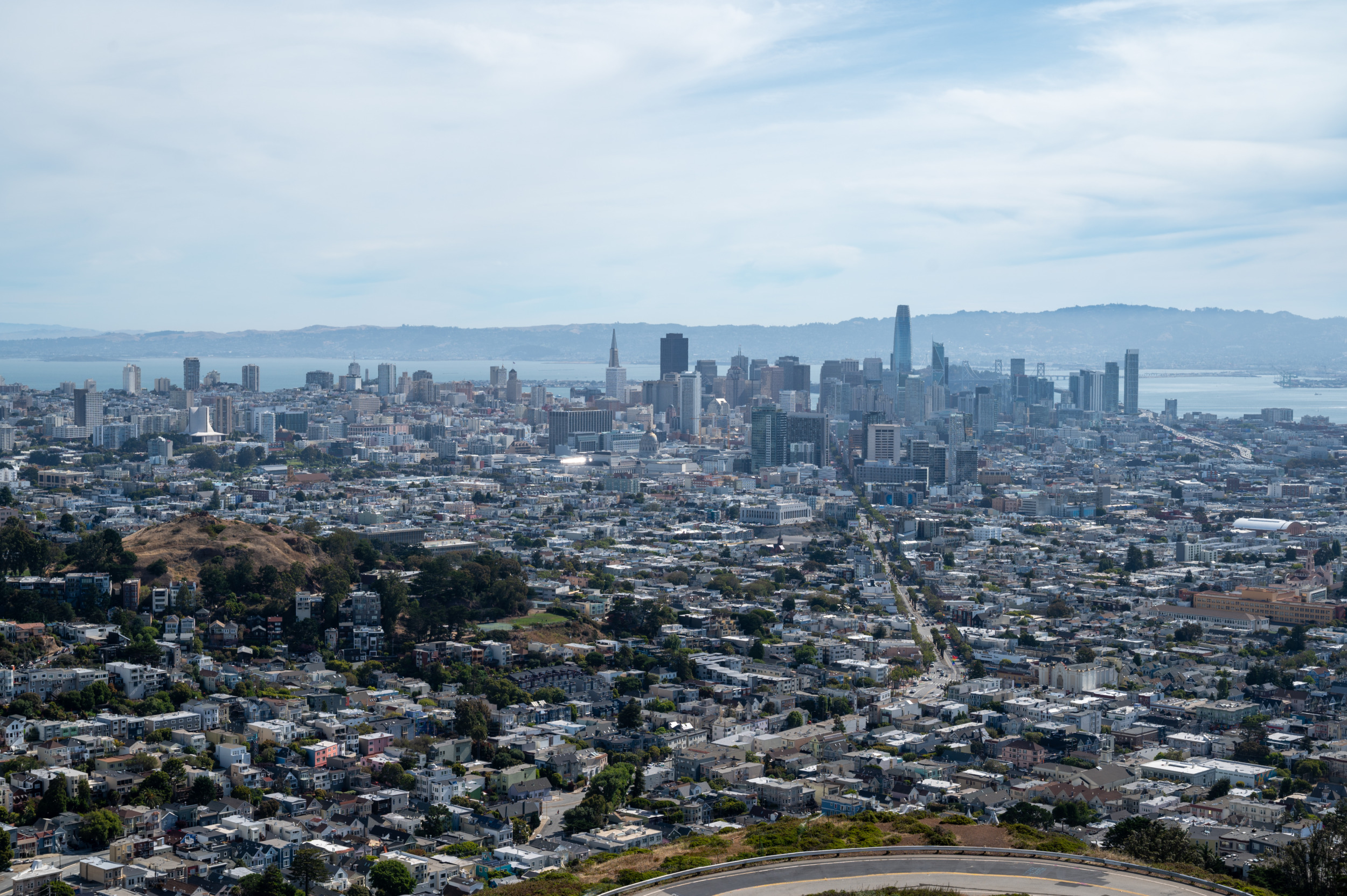 Von den Twin Peaks habt ihr den besten Ausblick auf San Francisco