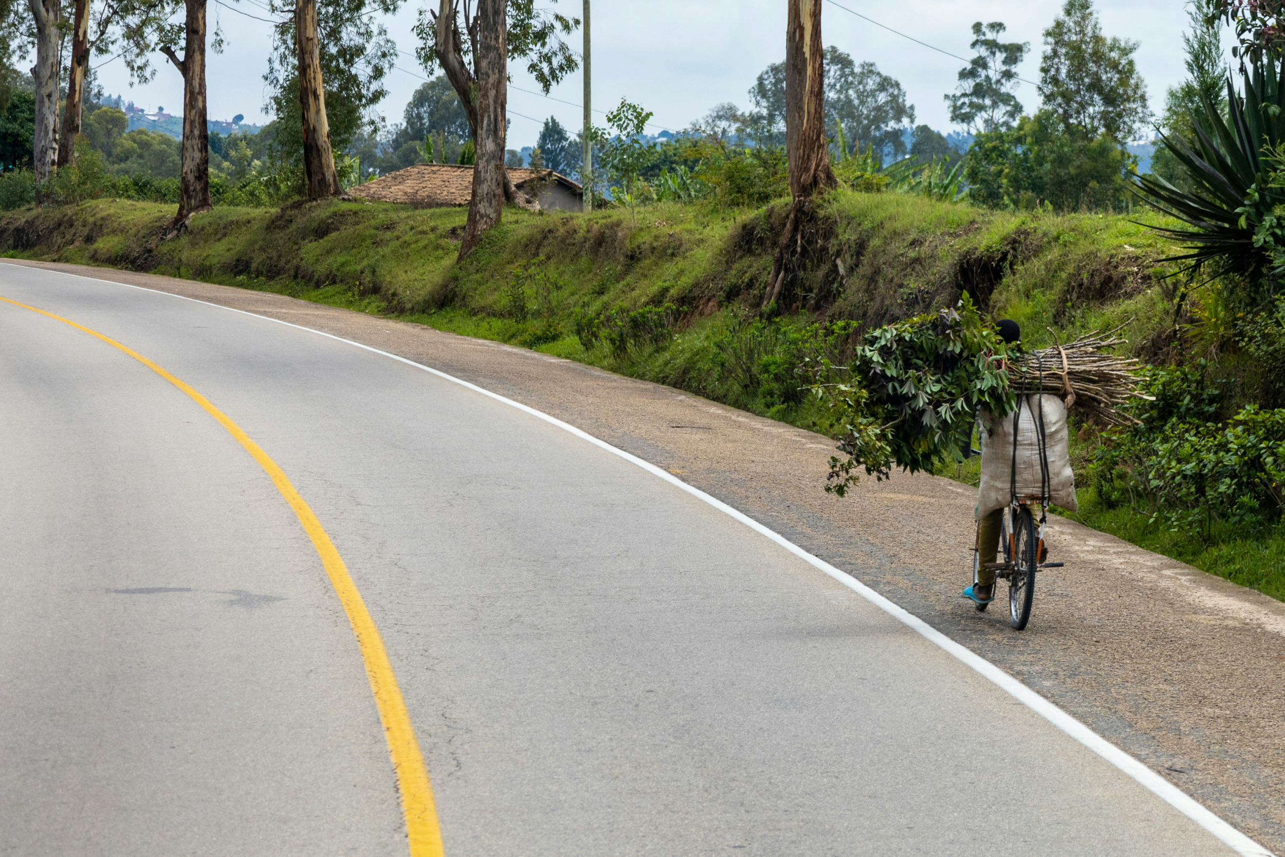 Die Straßen von Ruanda sind super gut ausgebaut