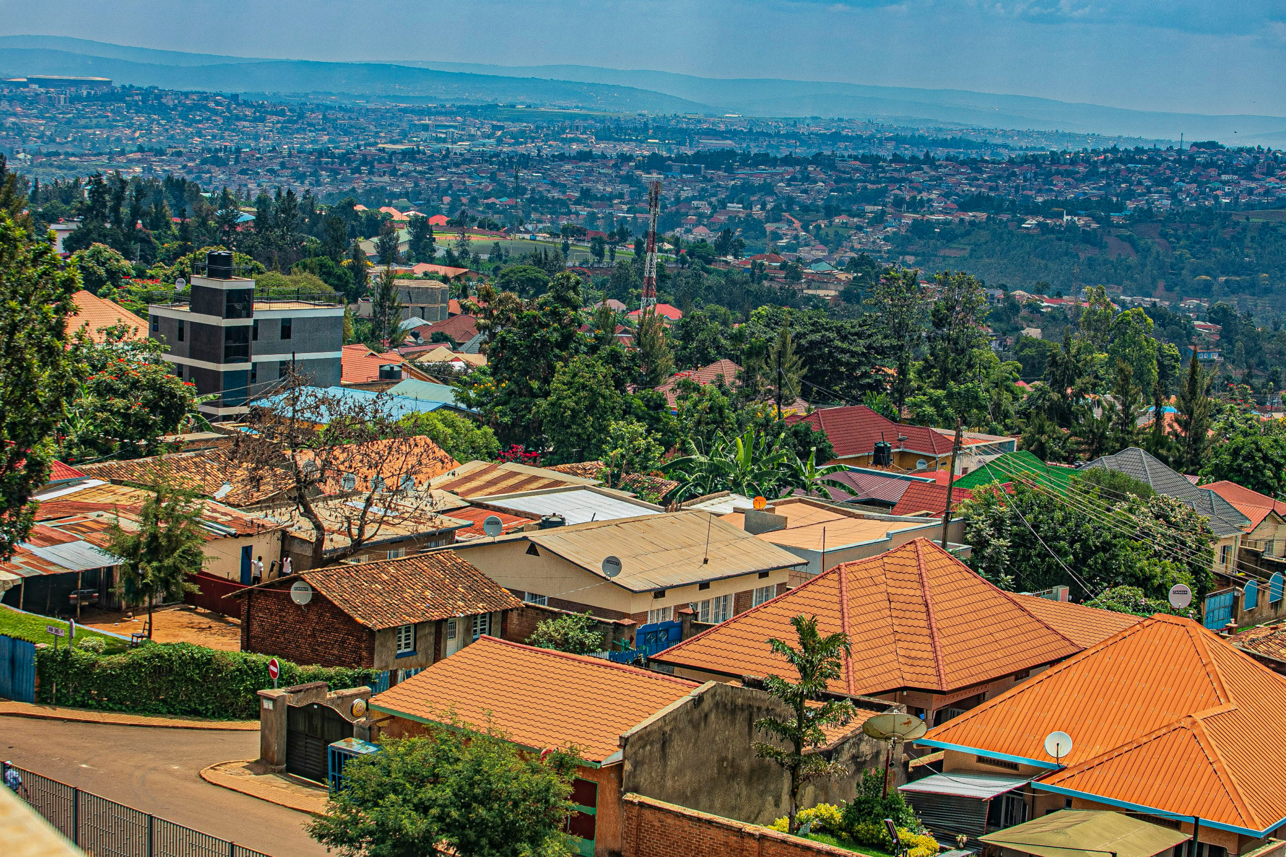 Der Blick über das Häusermeer in Kigali ist definitiv beeindruckend